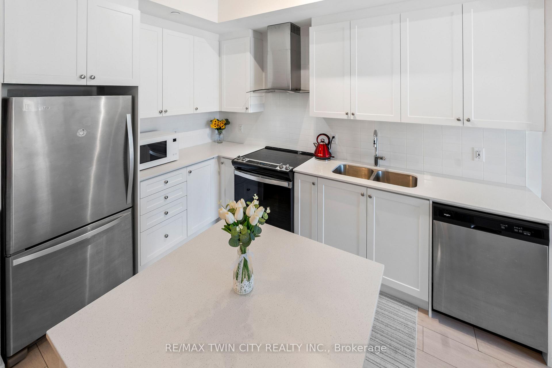 Photo 6 of Unit 228, 55 Duke Street W, Kitchener, City Commercial Core — HOMEH