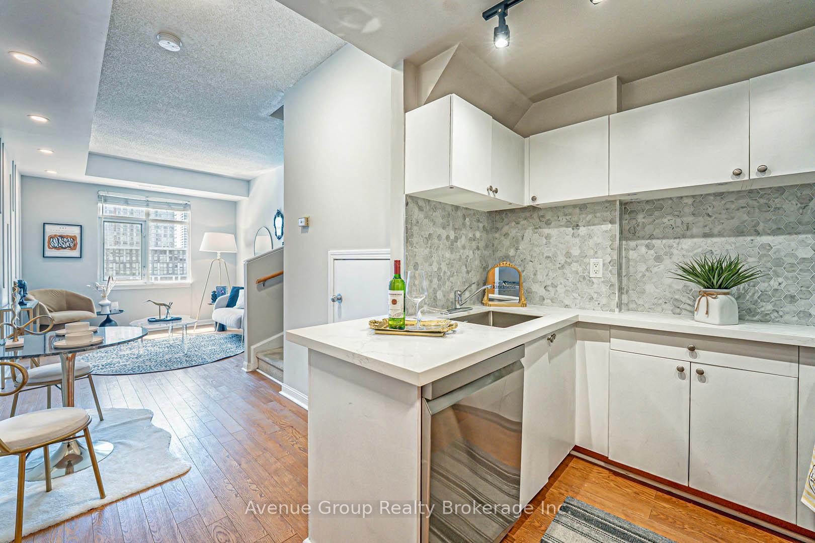 Photo 7 of Unit PH 3, 550 Front Street W, Toronto, Waterfront Communities — HOMEH