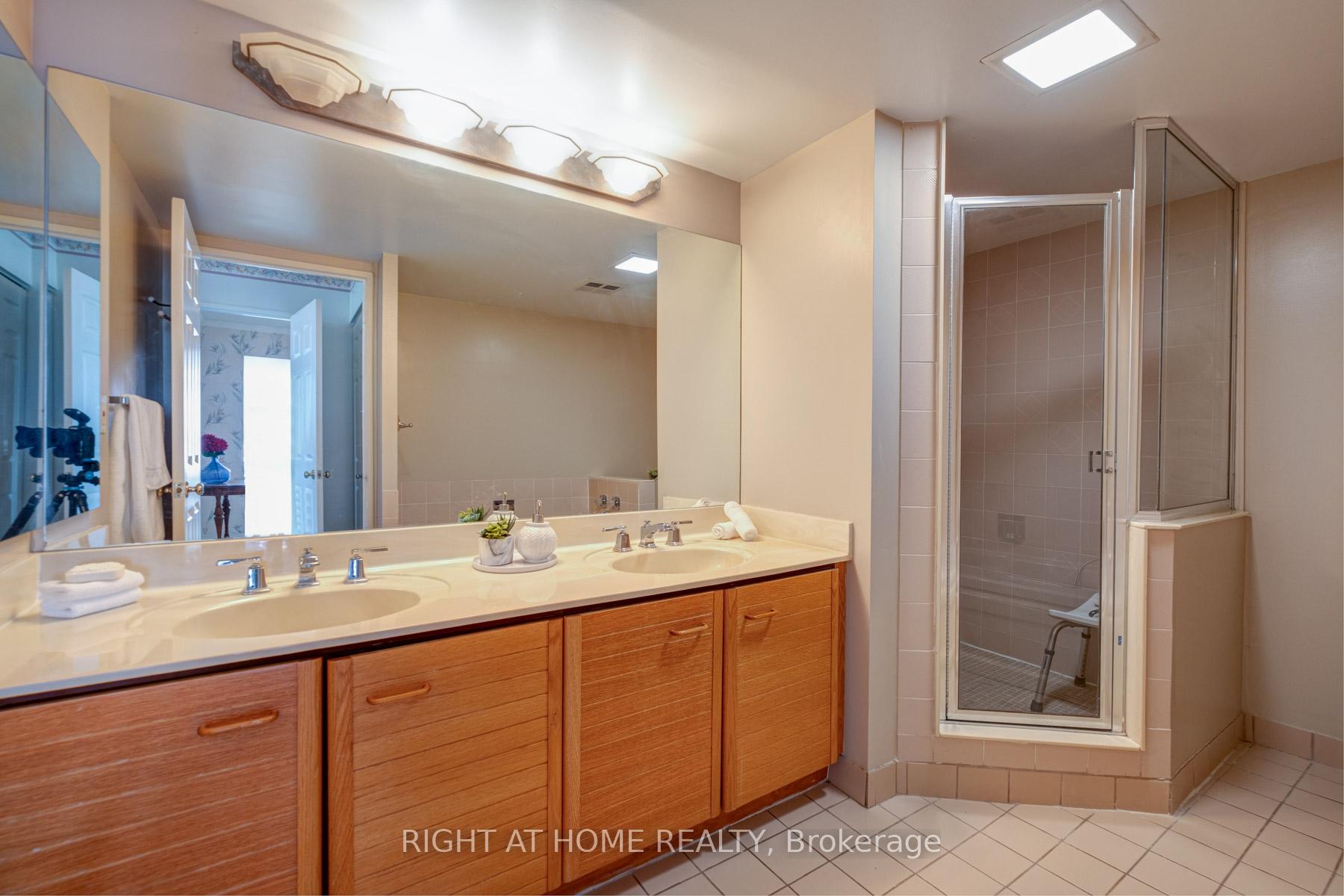 Photo 19 of Unit 605, 55 Austin Drive, Markham, Markville — HOMEH
