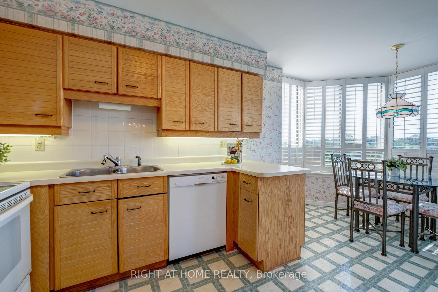Photo 22 of Unit 605, 55 Austin Drive, Markham, Markville — HOMEH