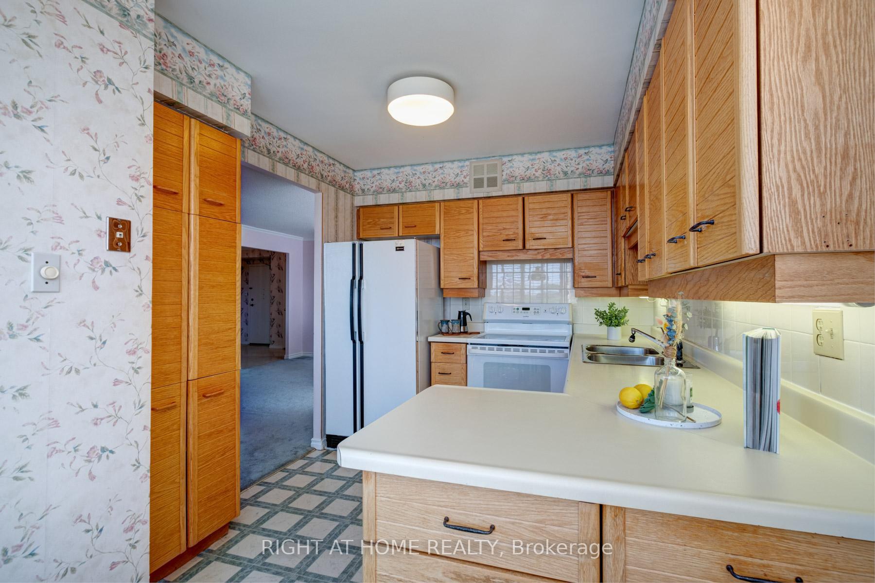 Photo 24 of Unit 605, 55 Austin Drive, Markham, Markville — HOMEH