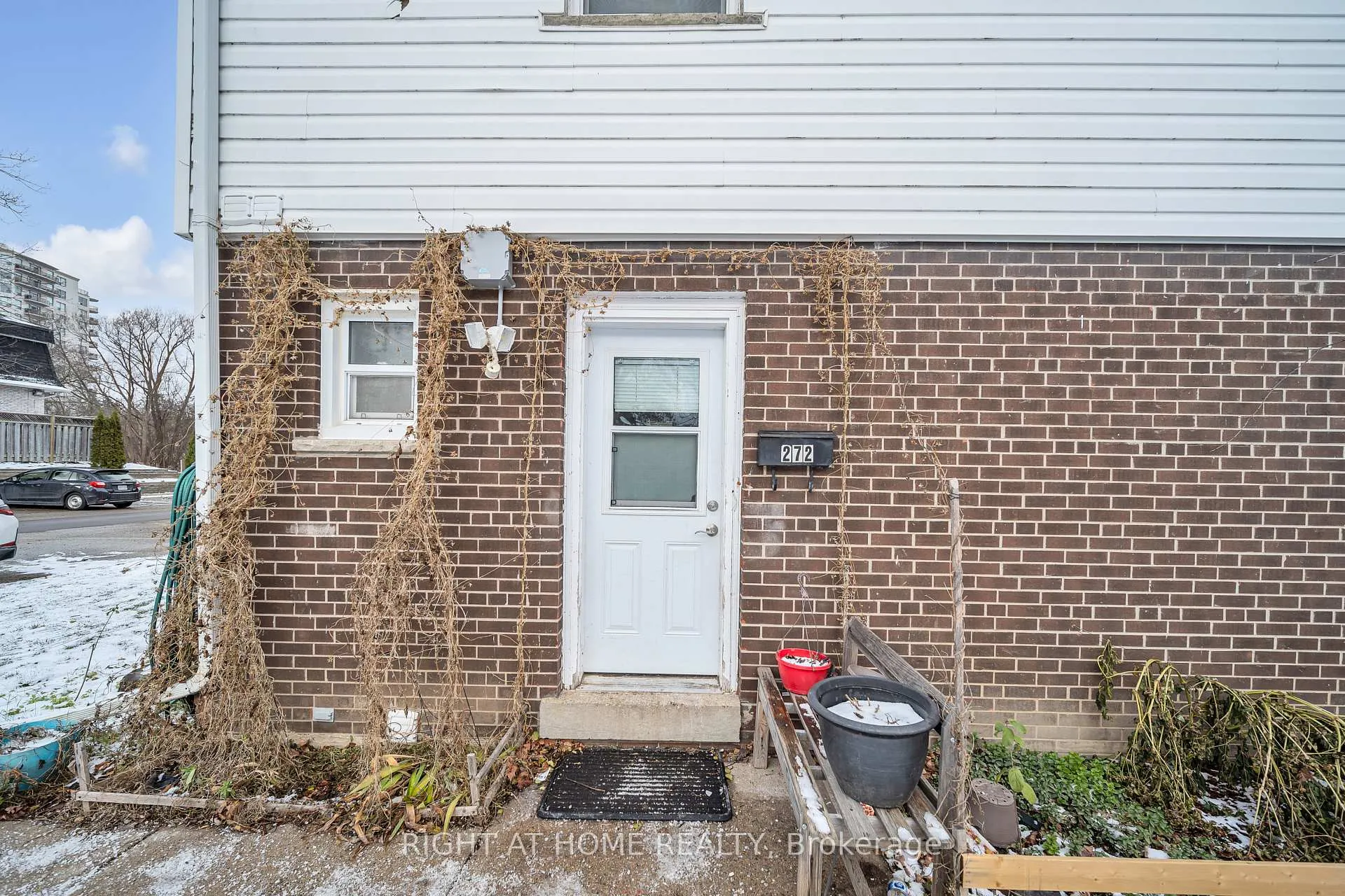 Photo 7 of 272 Westcourt Place, Waterloo — HOMEH