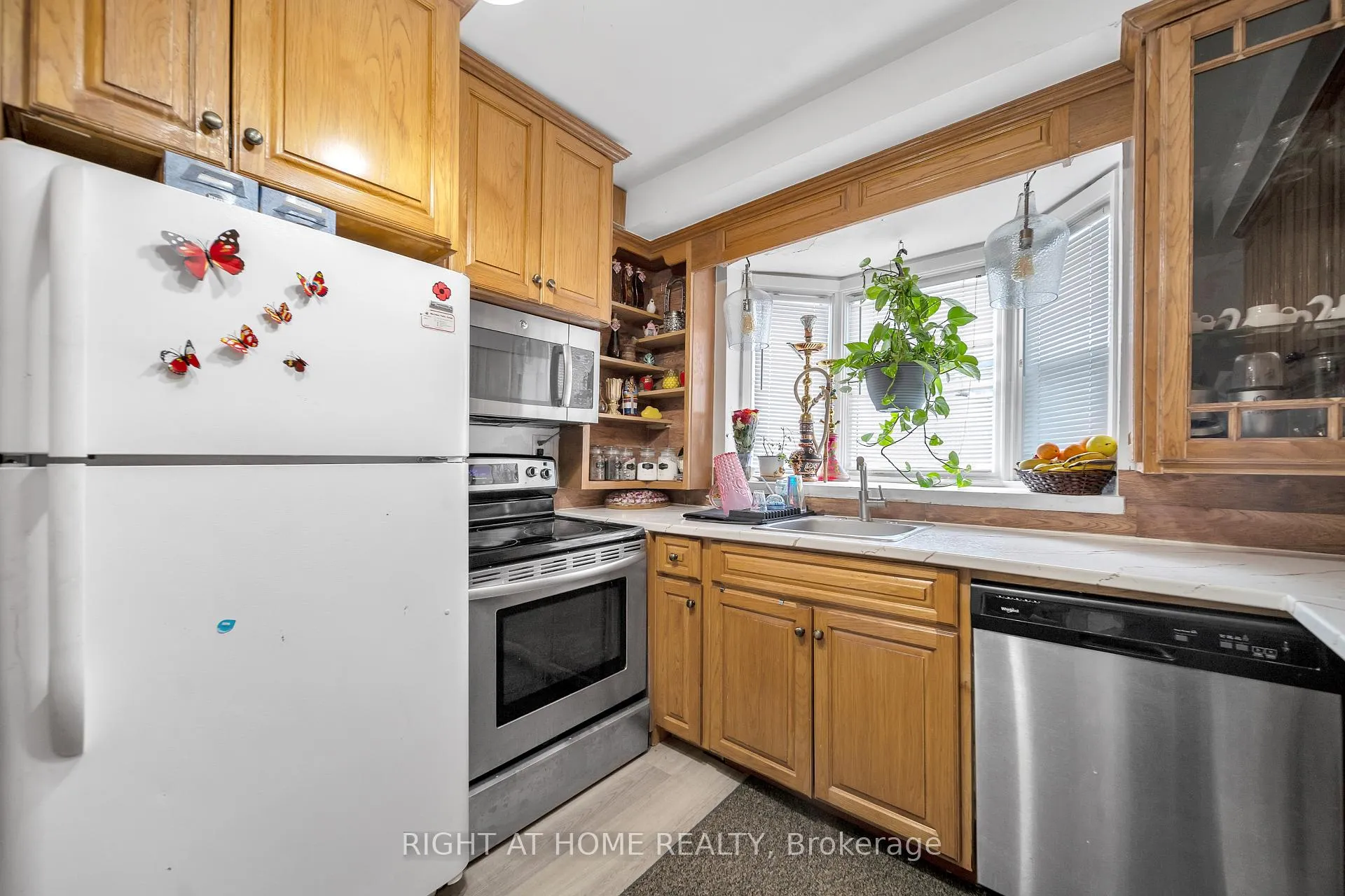 Photo 18 of 272 Westcourt Place, Waterloo — HOMEH