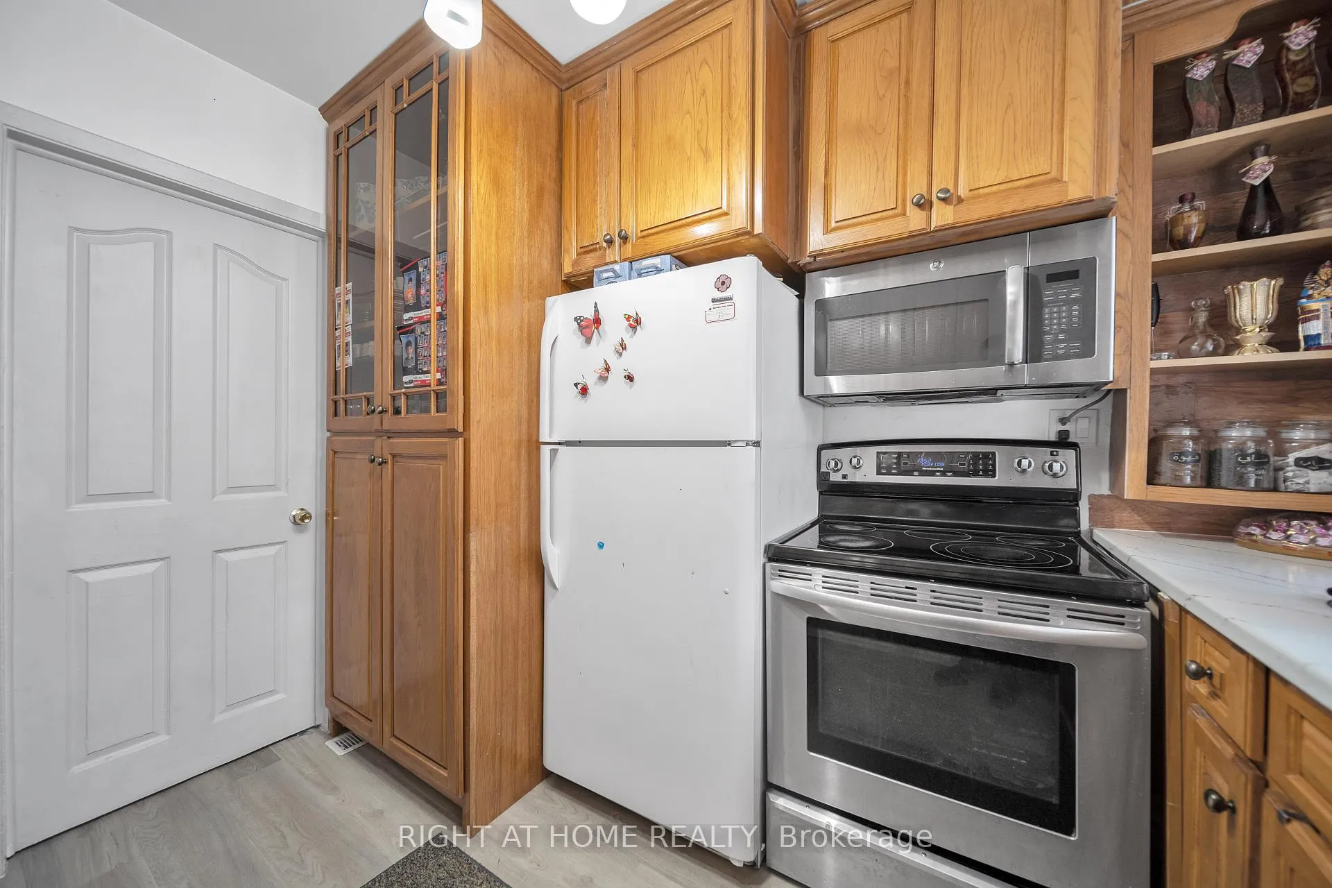 Photo 20 of 272 Westcourt Place, Waterloo — HOMEH