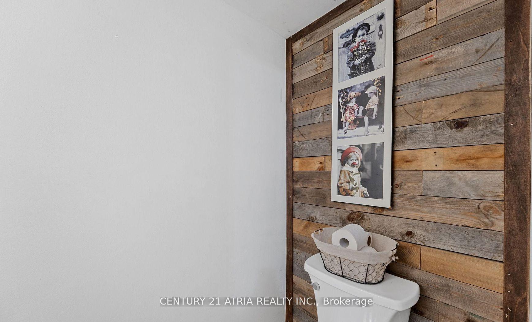 Photo 3 of Unit 239, 299 Milestone Crescent, Aurora, Aurora Village — HOMEH