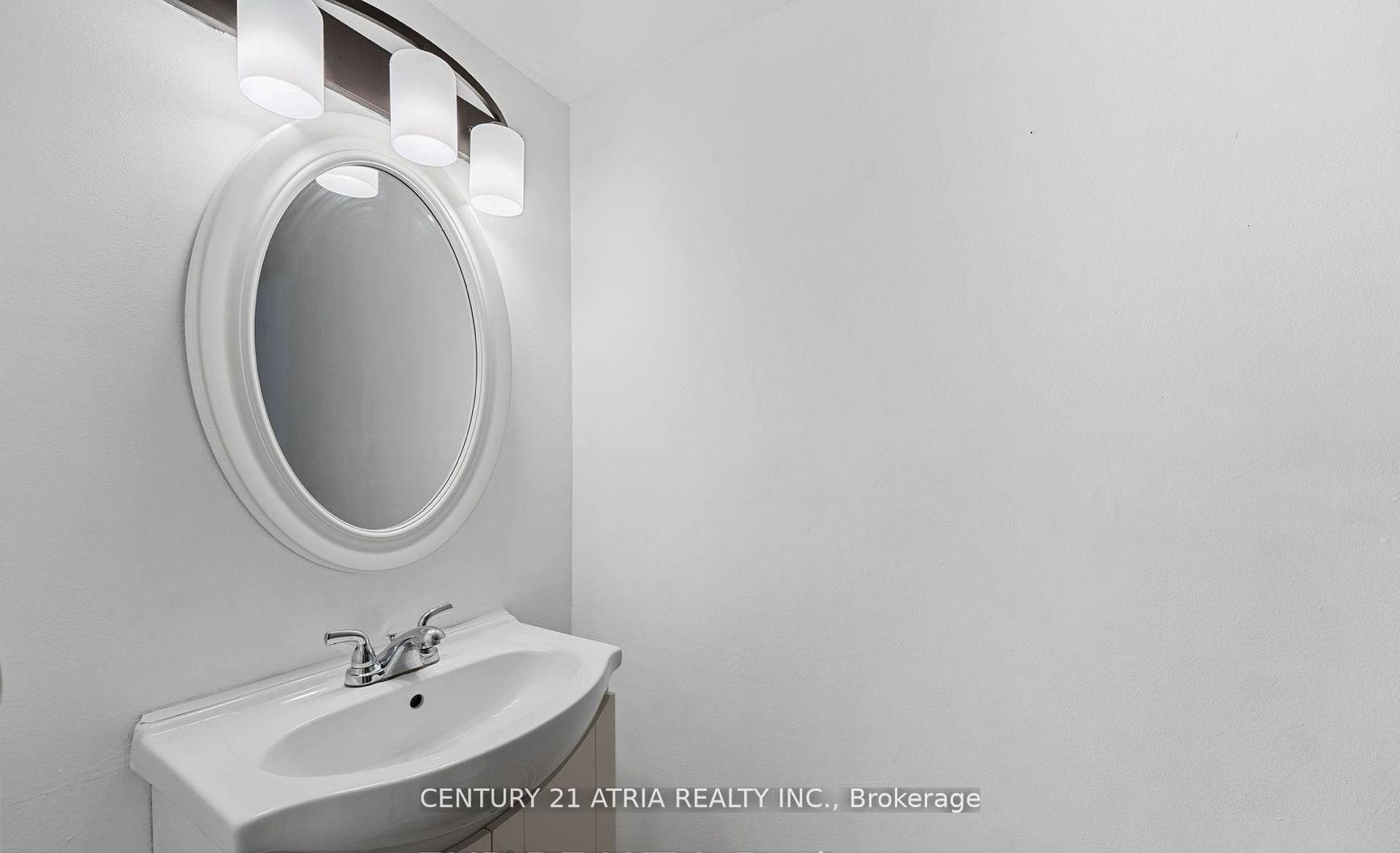 Photo 4 of Unit 239, 299 Milestone Crescent, Aurora, Aurora Village — HOMEH