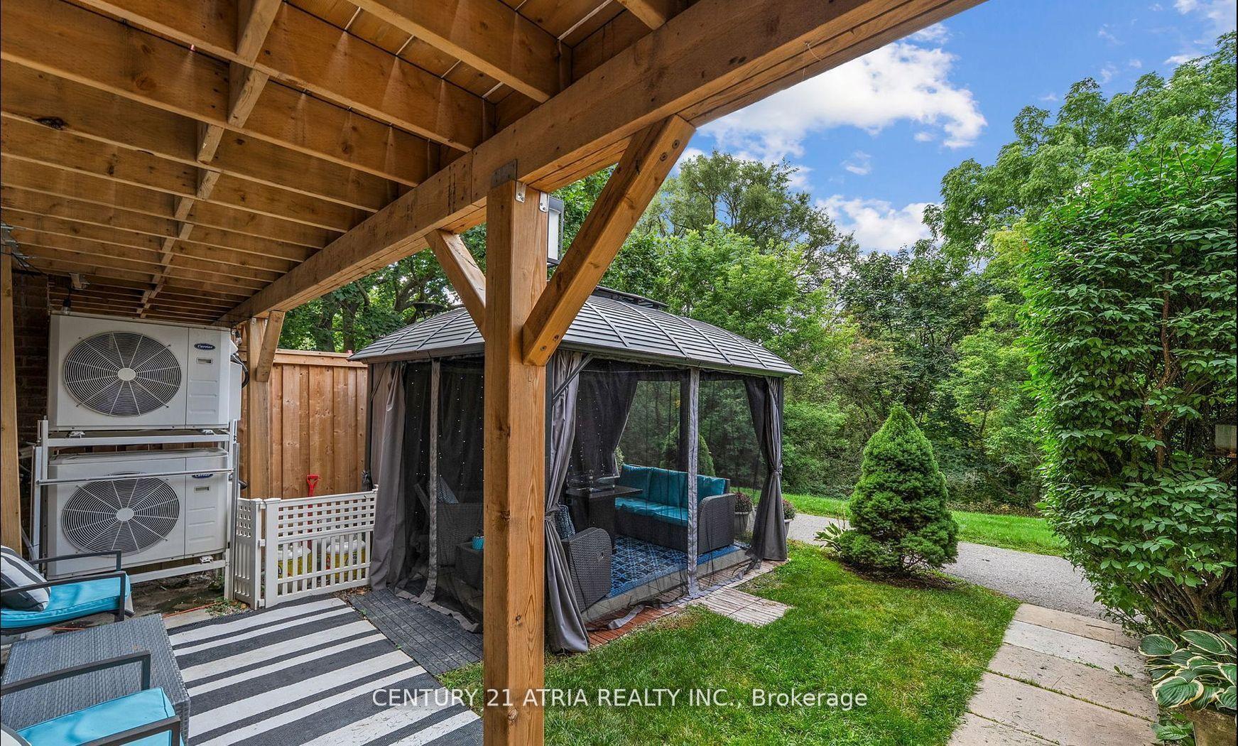 Photo 7 of Unit 239, 299 Milestone Crescent, Aurora, Aurora Village — HOMEH