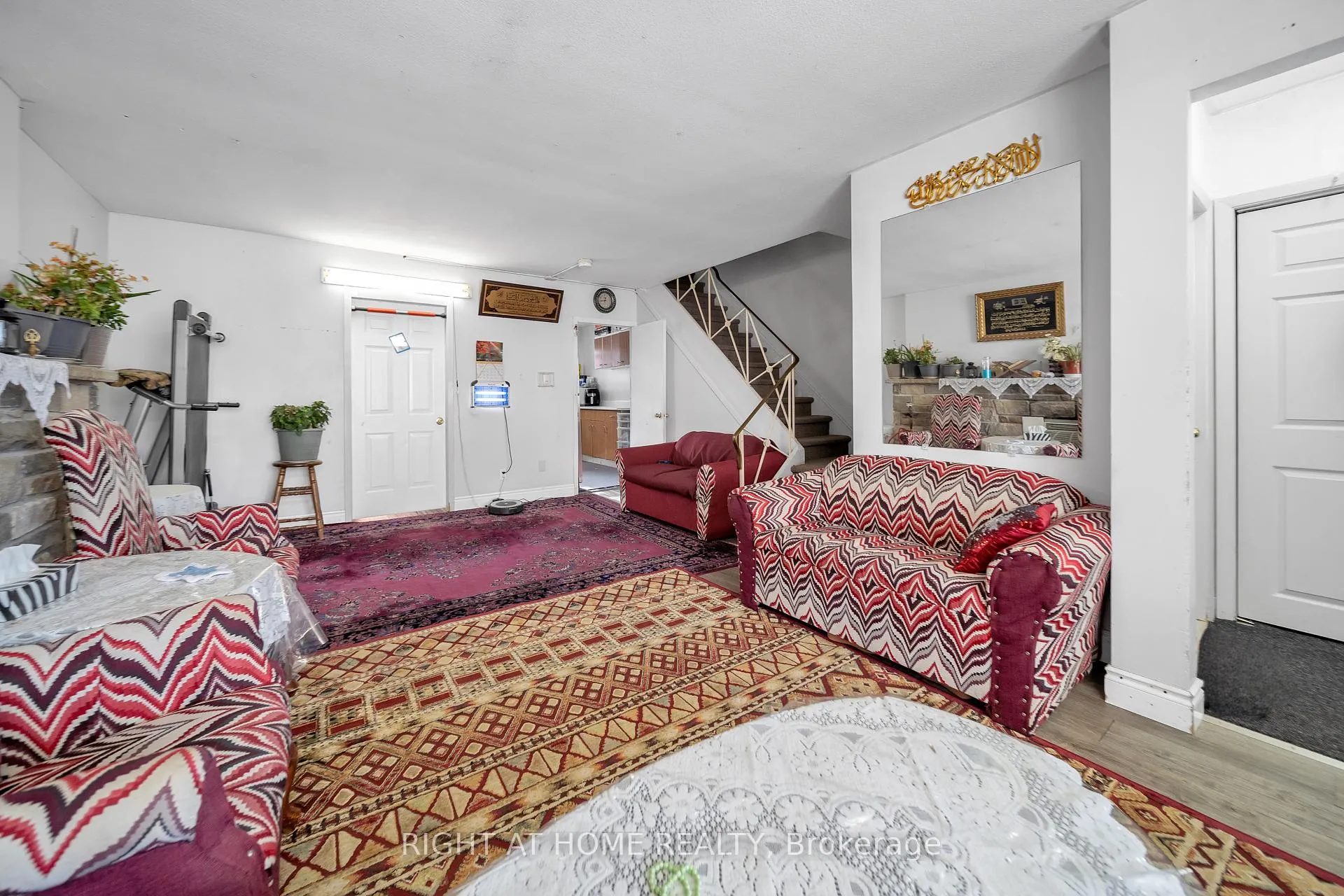 Photo 6 of 312 Westcourt Place, Waterloo — HOMEH