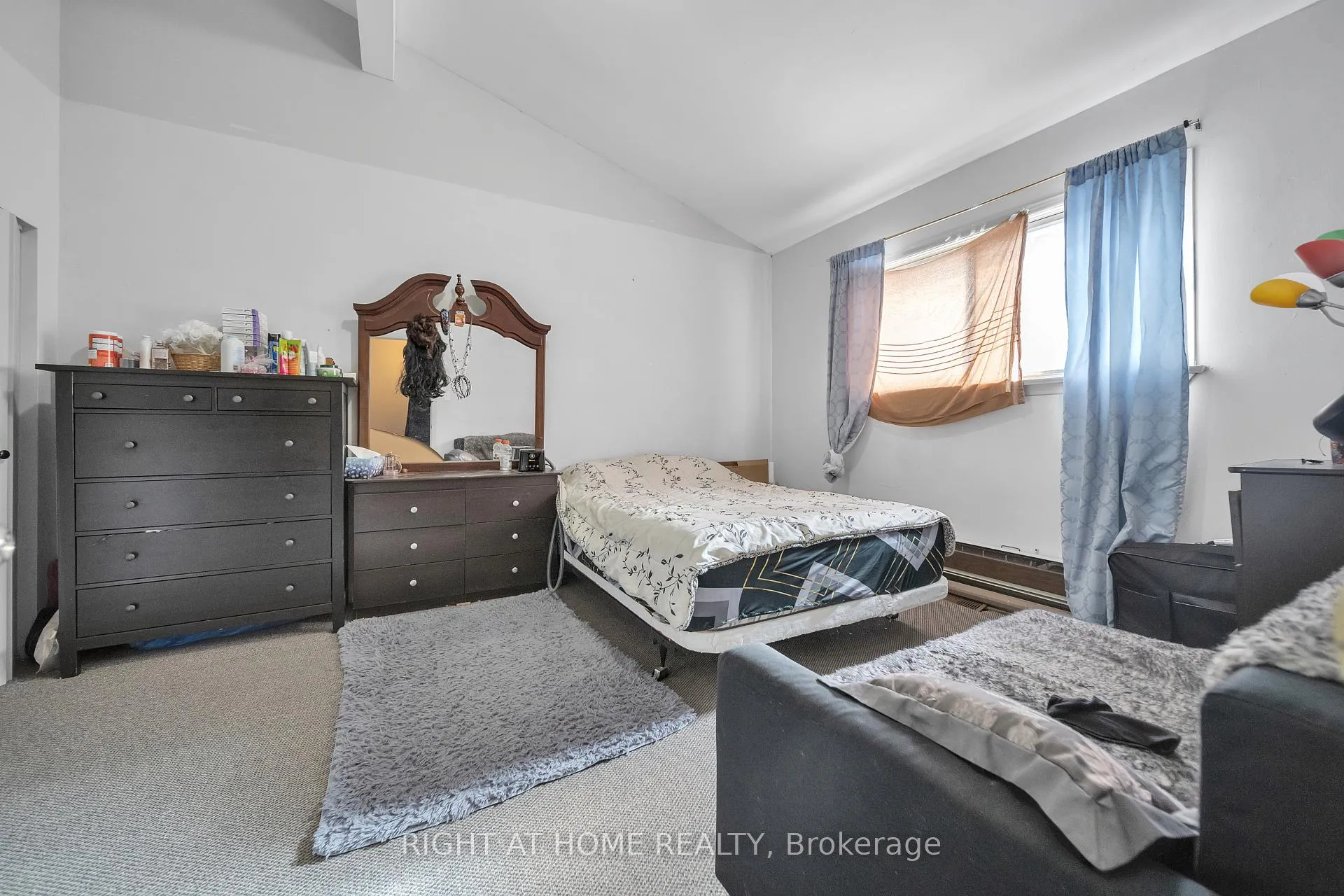 Photo 18 of 312 Westcourt Place, Waterloo — HOMEH
