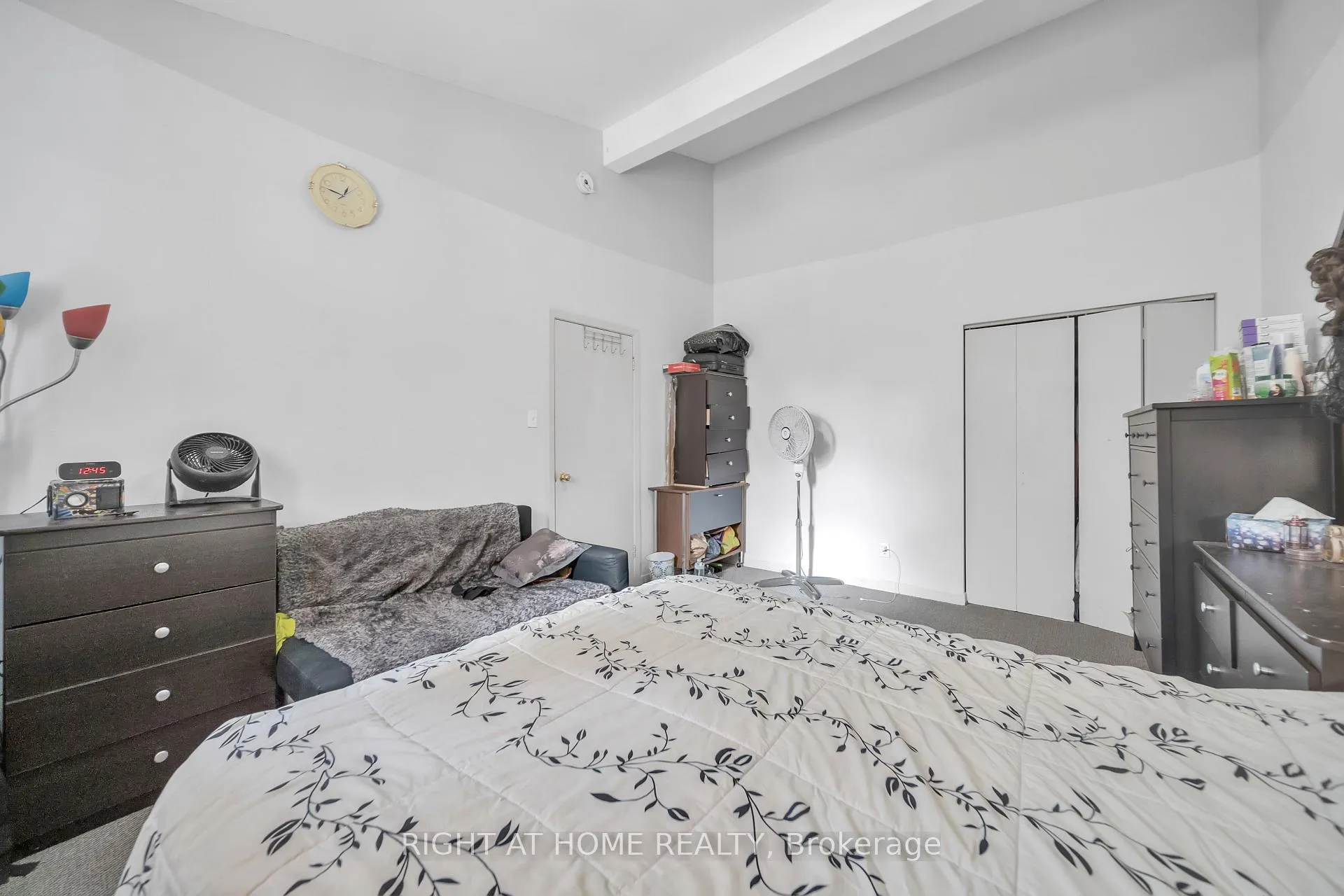 Photo 20 of 312 Westcourt Place, Waterloo — HOMEH