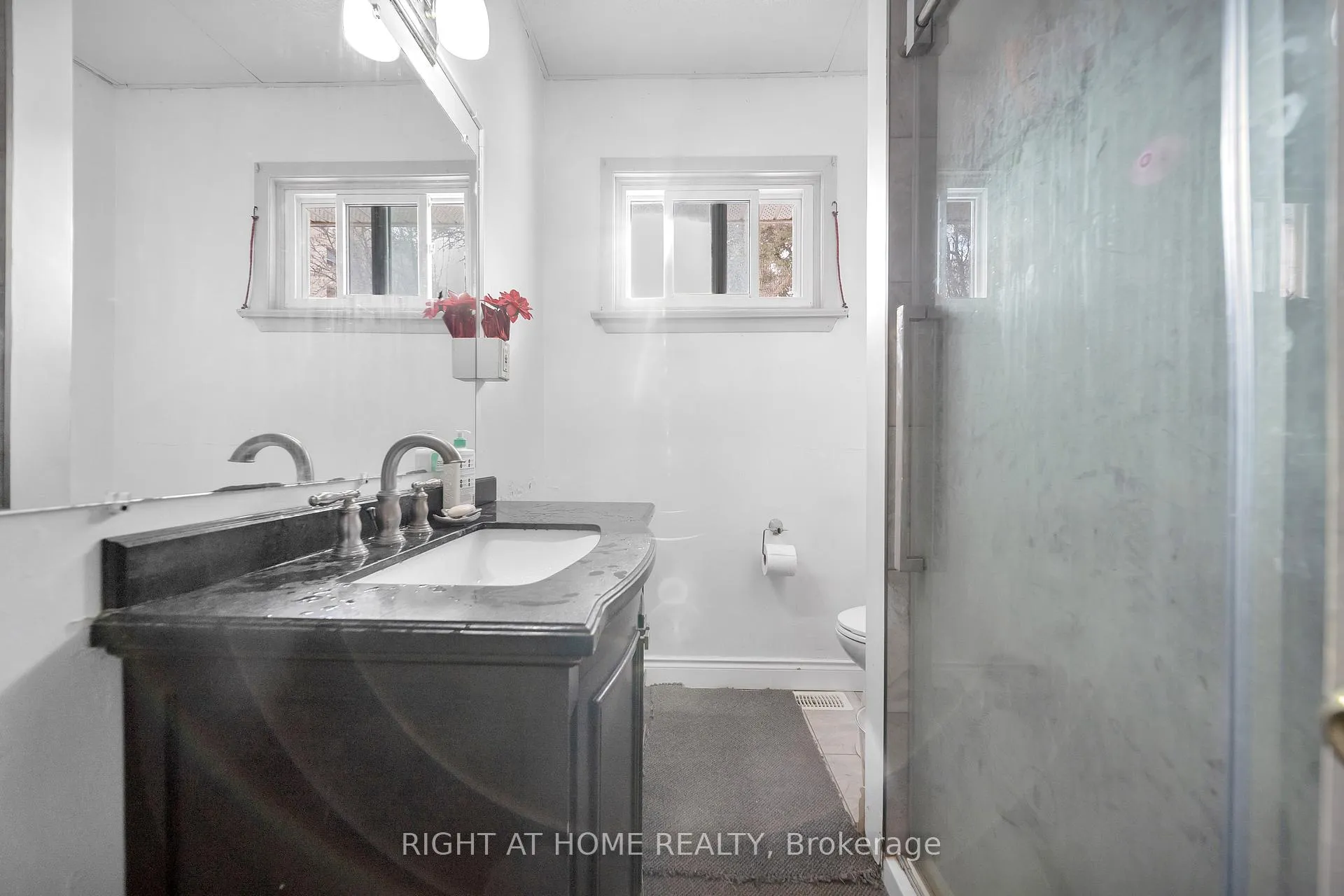 Photo 21 of 312 Westcourt Place, Waterloo — HOMEH