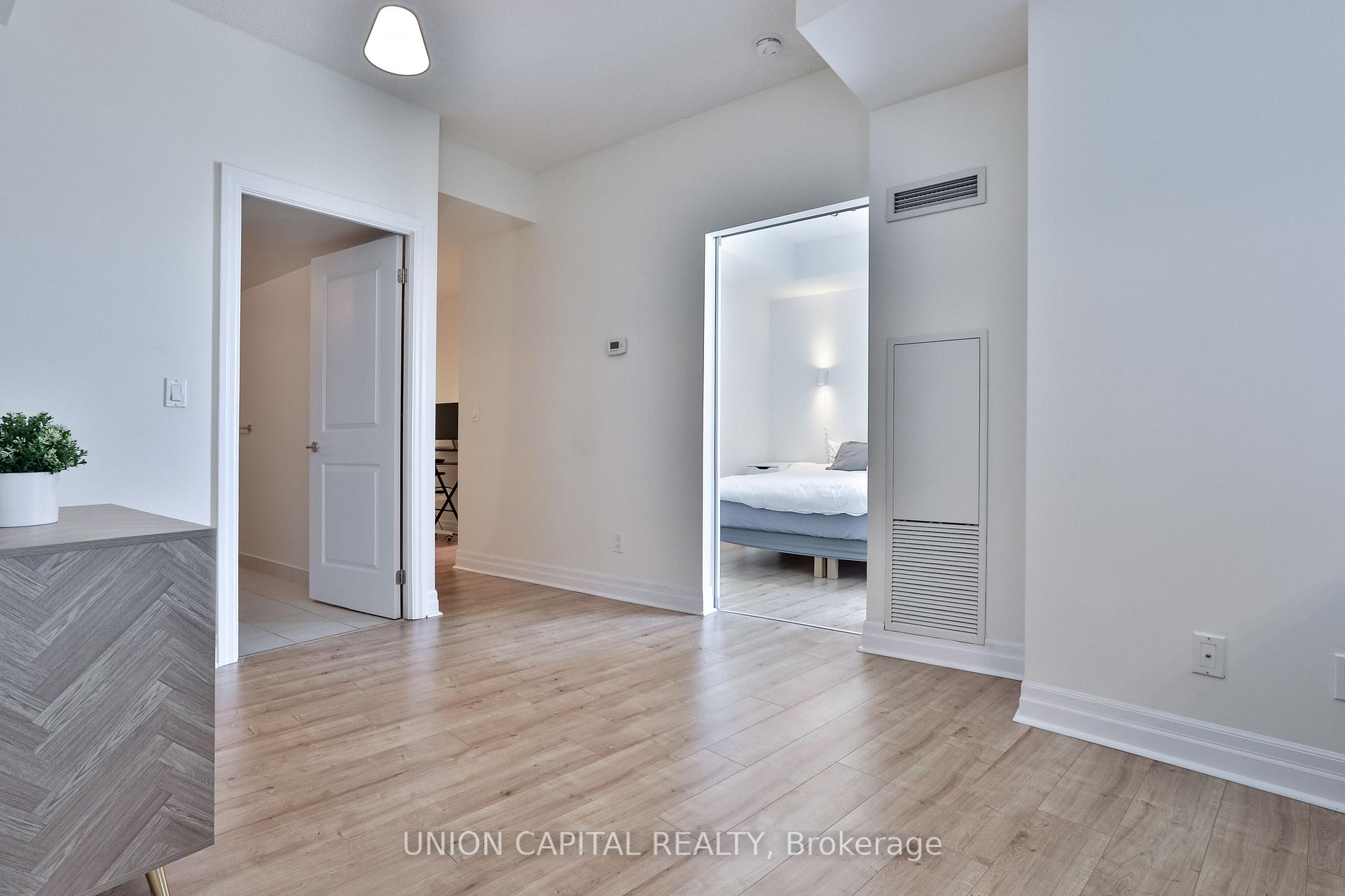 Photo 16 of Unit 801, 8110 Birchmount Road, Markham, Unionville — HOMEH