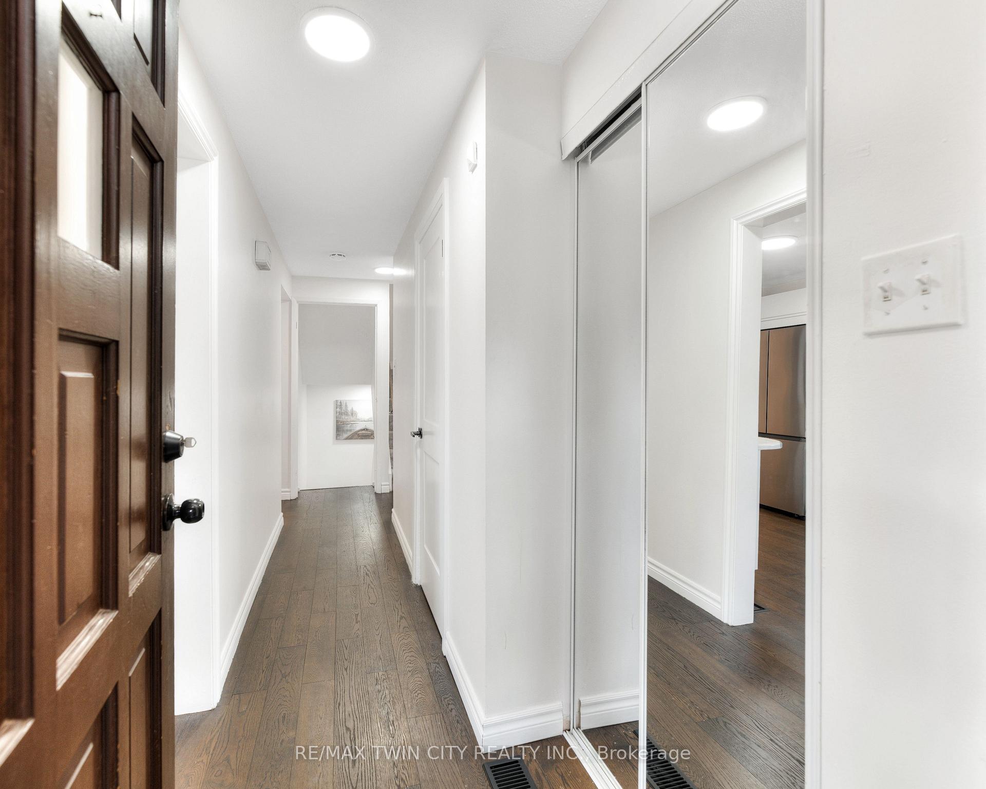 Photo 6 of Unit 8, 28 Underhill Crescent, Kitchener — HOMEH