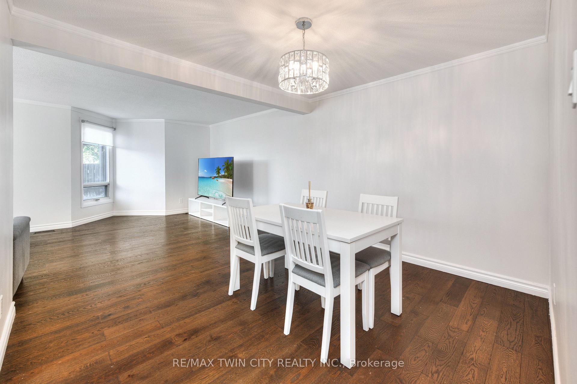 Photo 12 of Unit 8, 28 Underhill Crescent, Kitchener — HOMEH