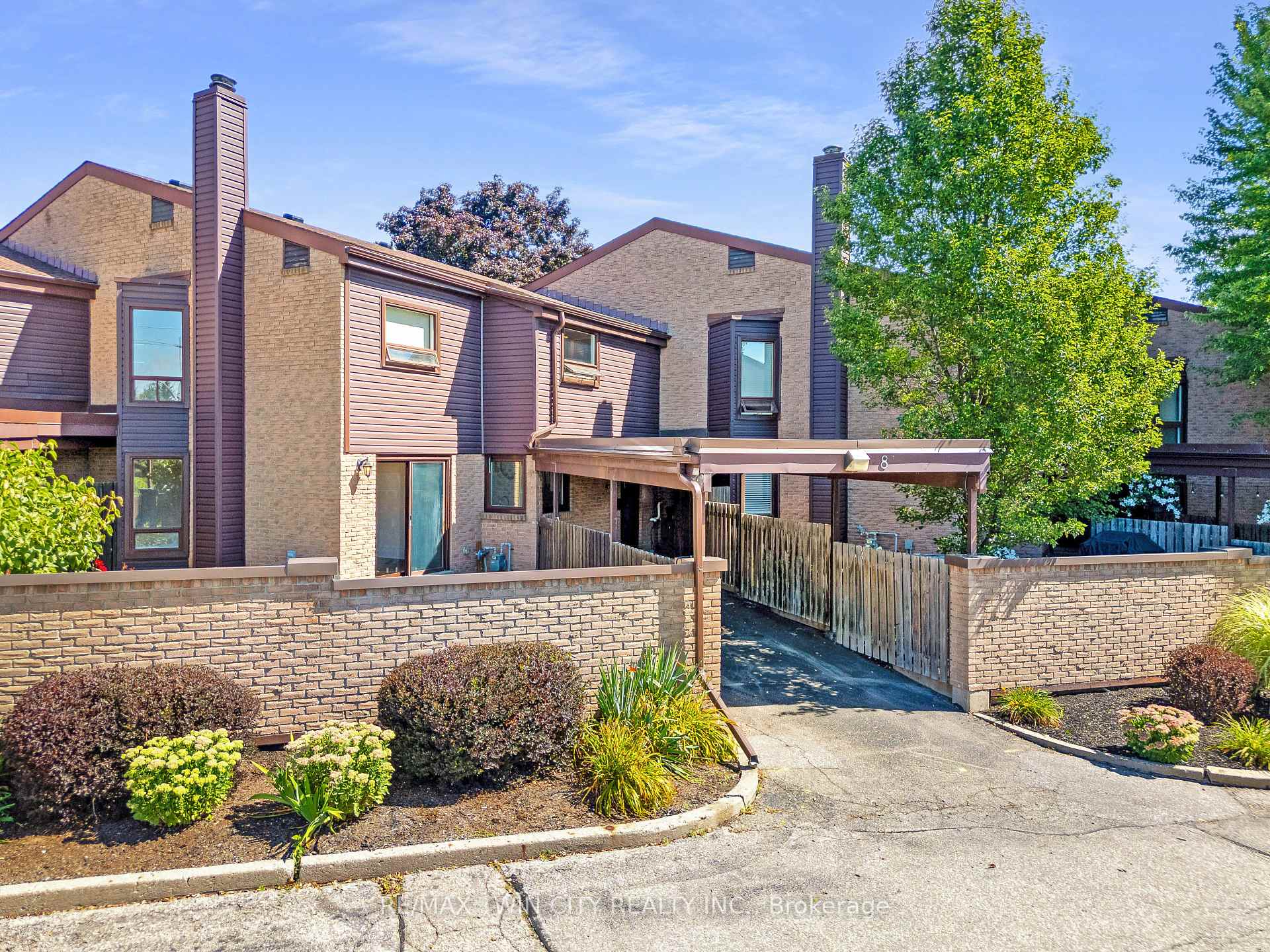 Photo 29 of Unit 8, 28 Underhill Crescent, Kitchener — HOMEH