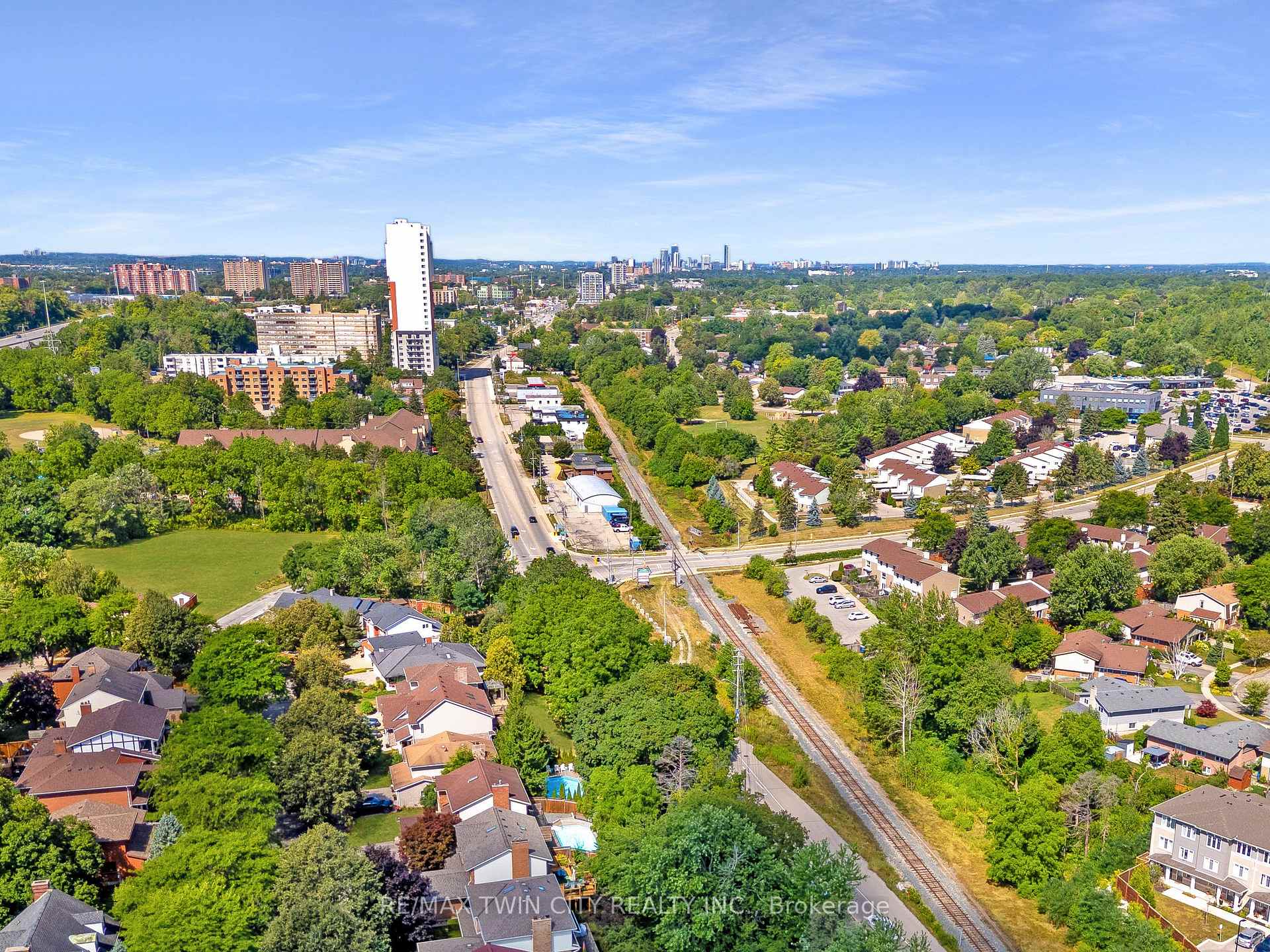 Photo 44 of Unit 8, 28 Underhill Crescent, Kitchener — HOMEH