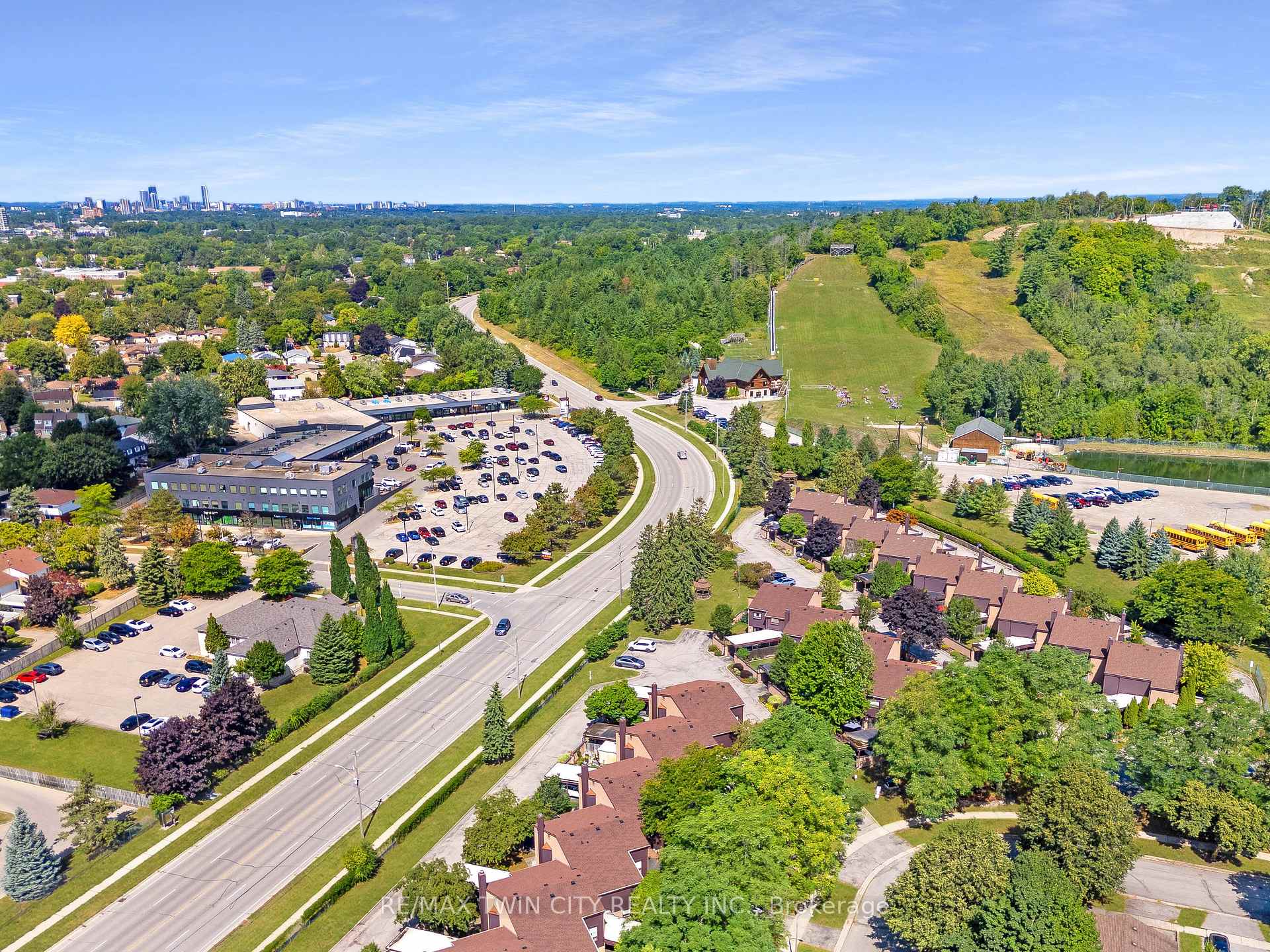 Photo 46 of Unit 8, 28 Underhill Crescent, Kitchener — HOMEH