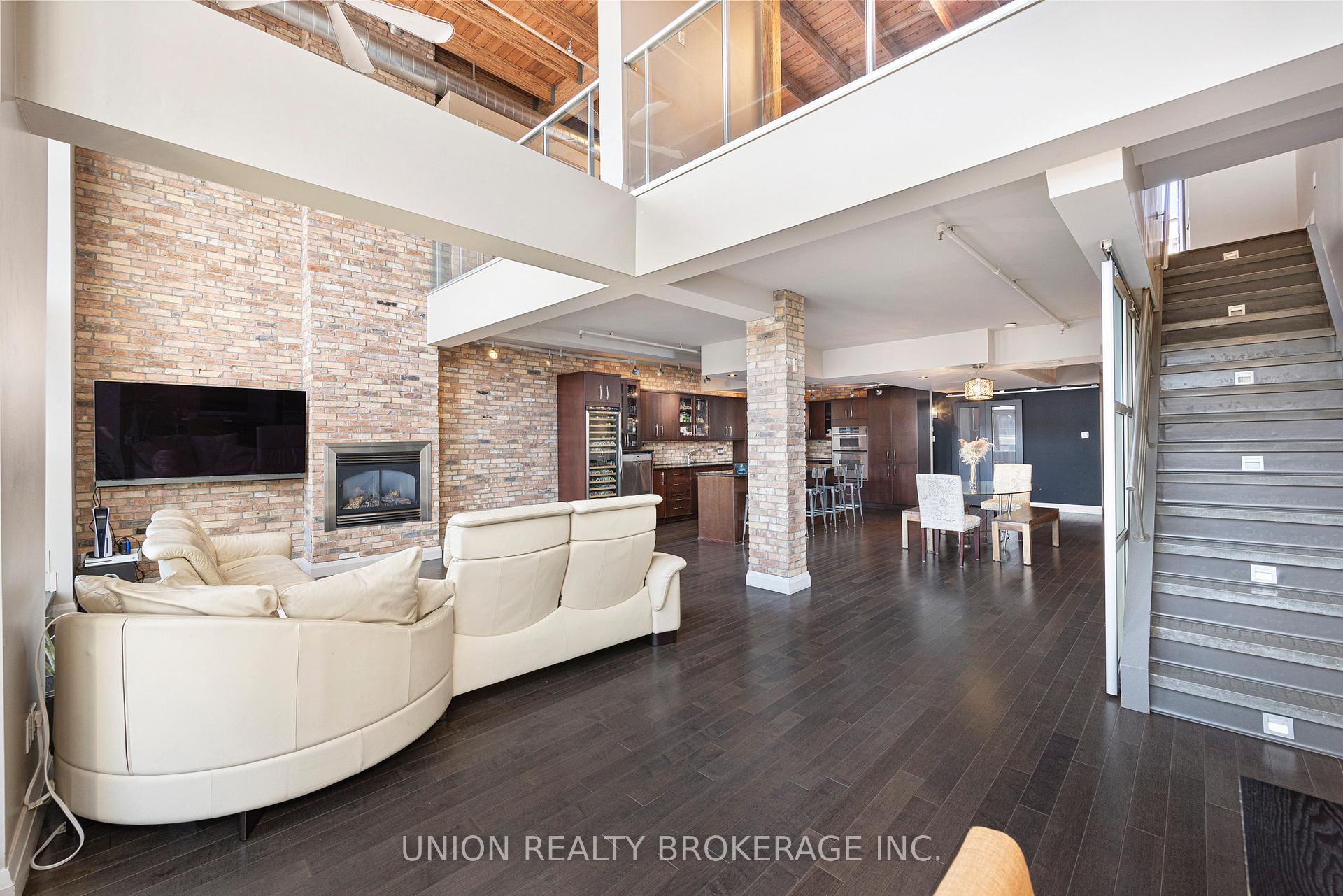 Photo 15 of Unit 303, 1852 Queen Street E, Toronto, The Beaches — HOMEH
