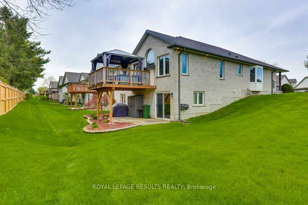 Photo 46 of Unit 12, 20 Windemere Place, St. Thomas — HOMEH