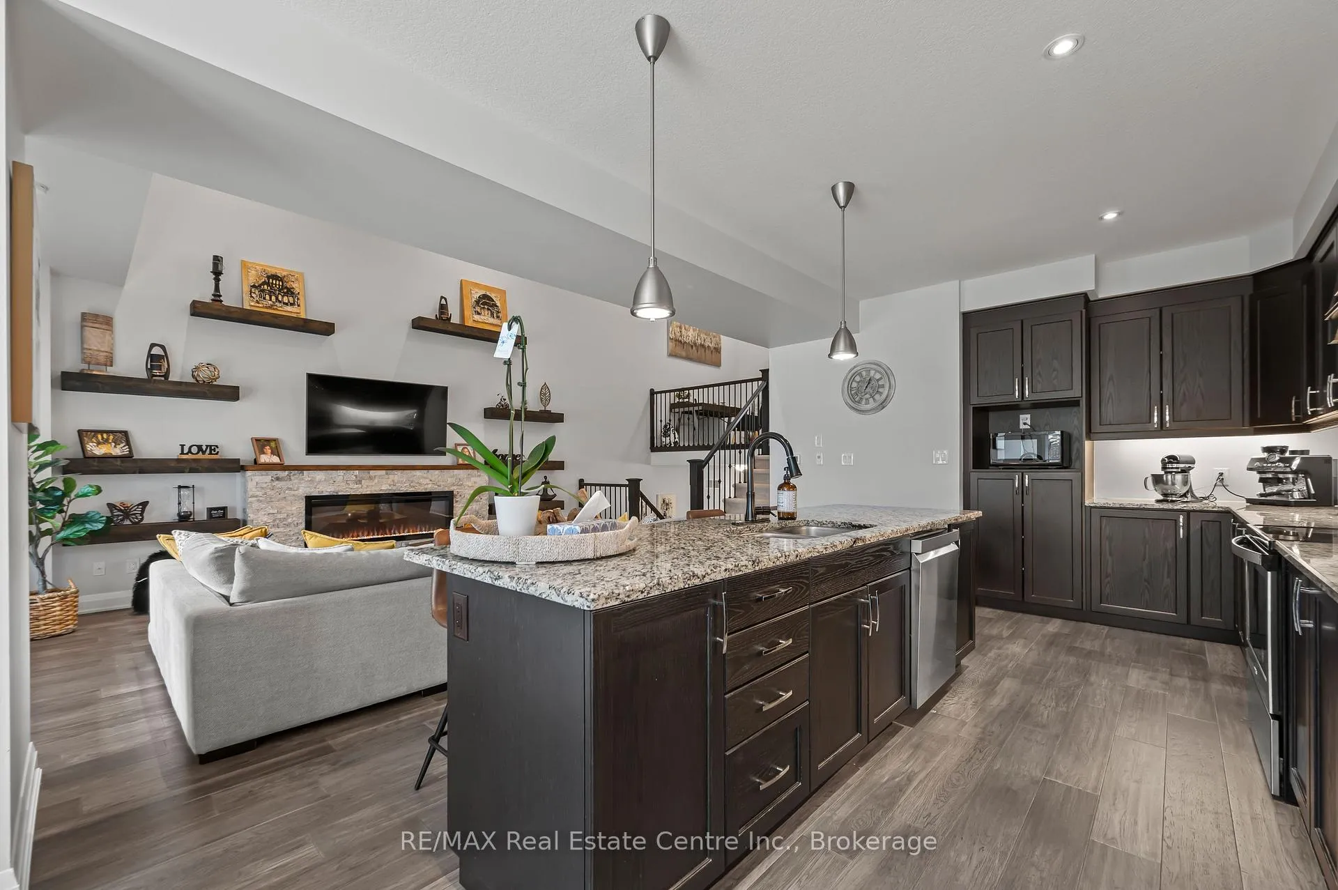 Photo 8 of Unit 21, 271 Grey Silo Road, Waterloo — HOMEH
