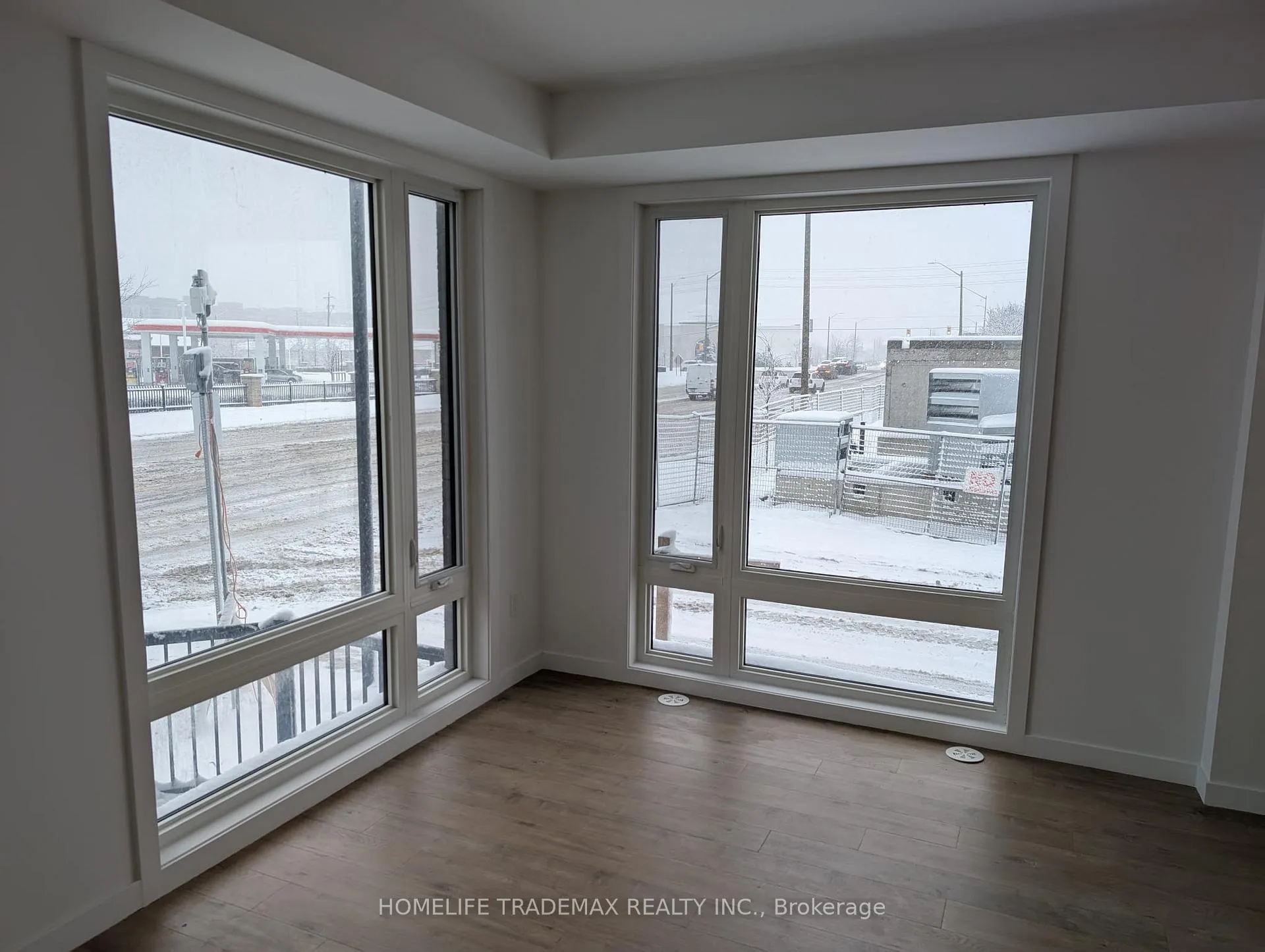 Photo 6 of Unit 16, 3175 Denison St Street, Markham, Middlefield — HOMEH