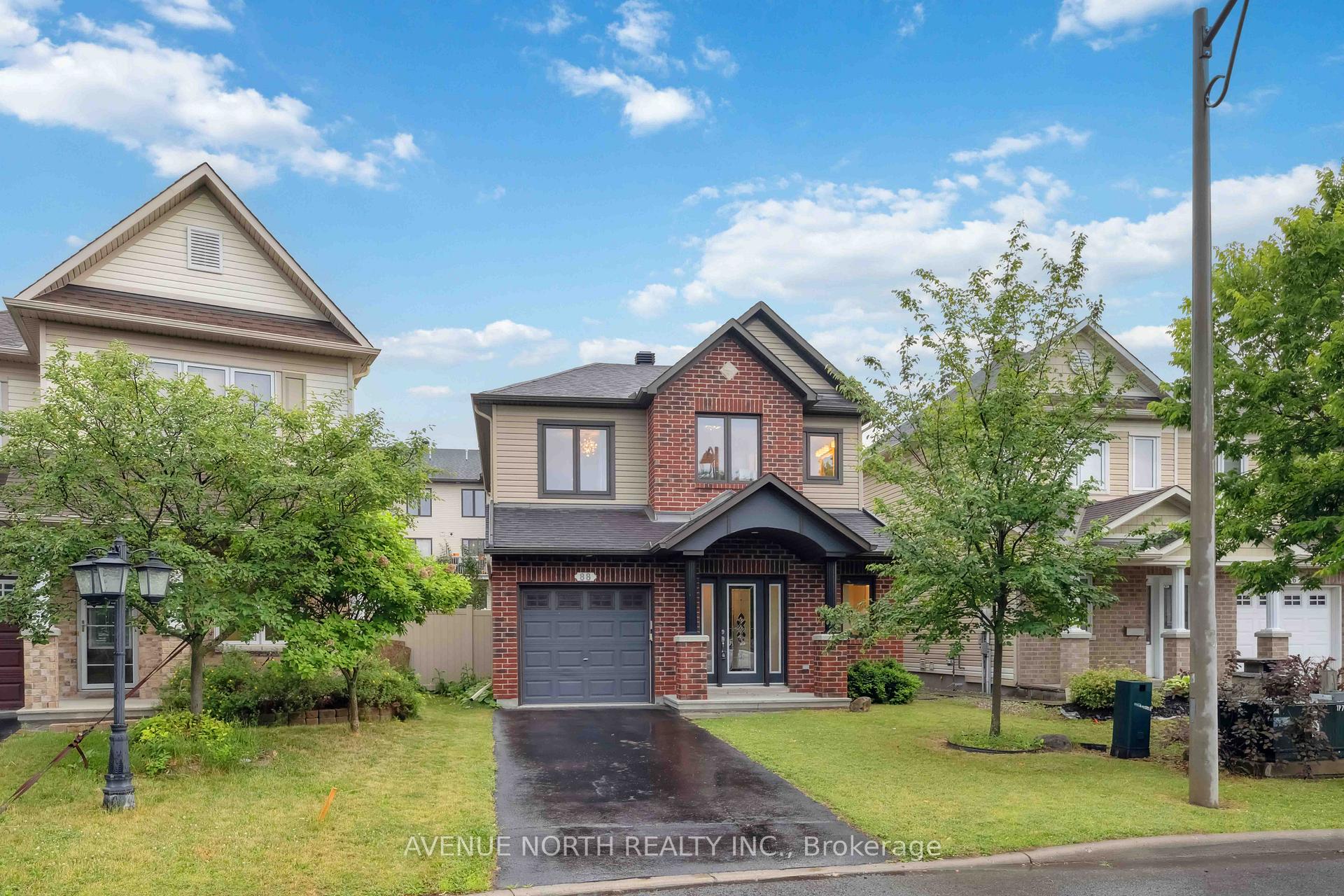Photo 2 of 88 Cormack Circle, Ottawa, Barrhaven - Strandherd — HOMEH