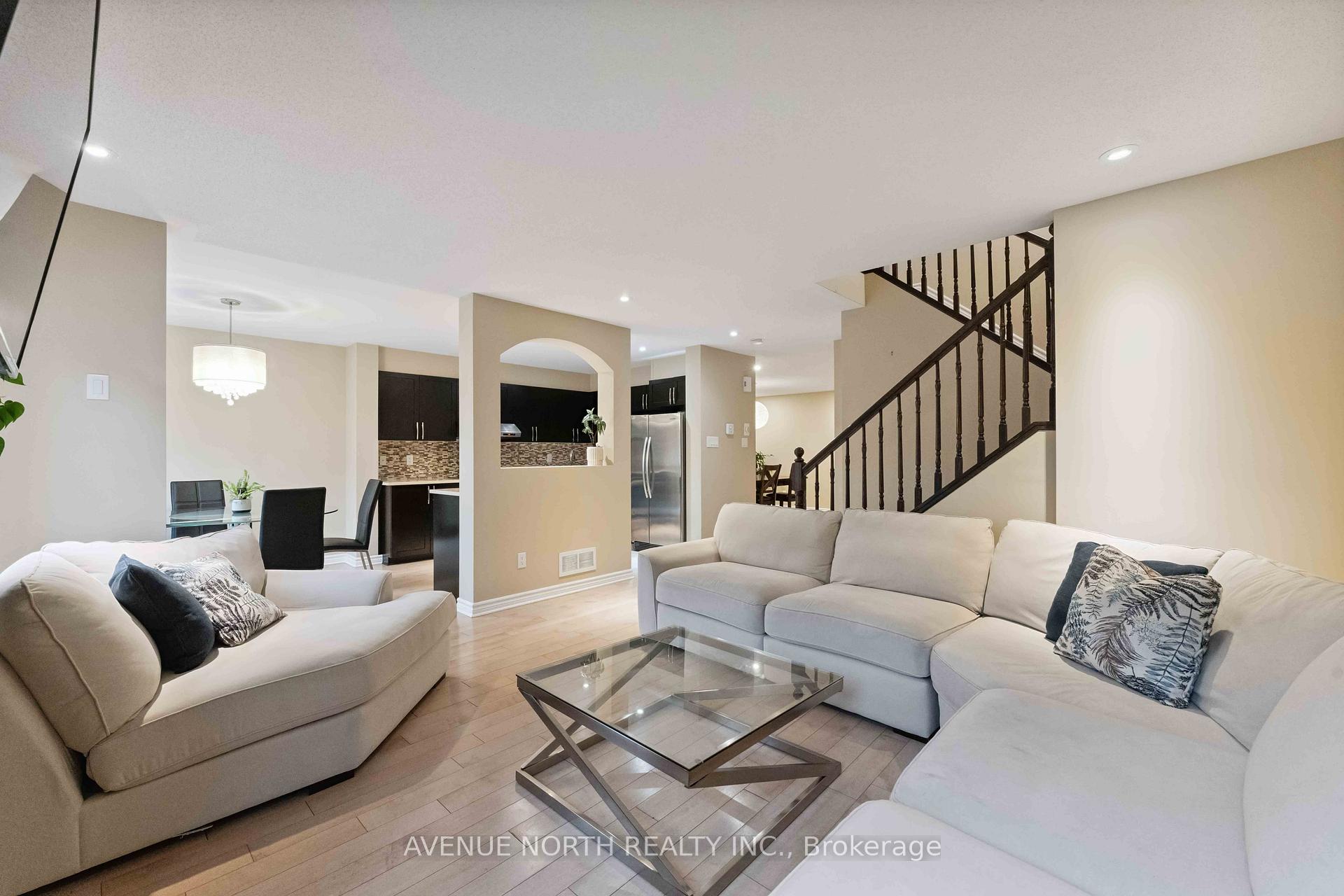Photo 7 of 88 Cormack Circle, Ottawa, Barrhaven - Strandherd — HOMEH