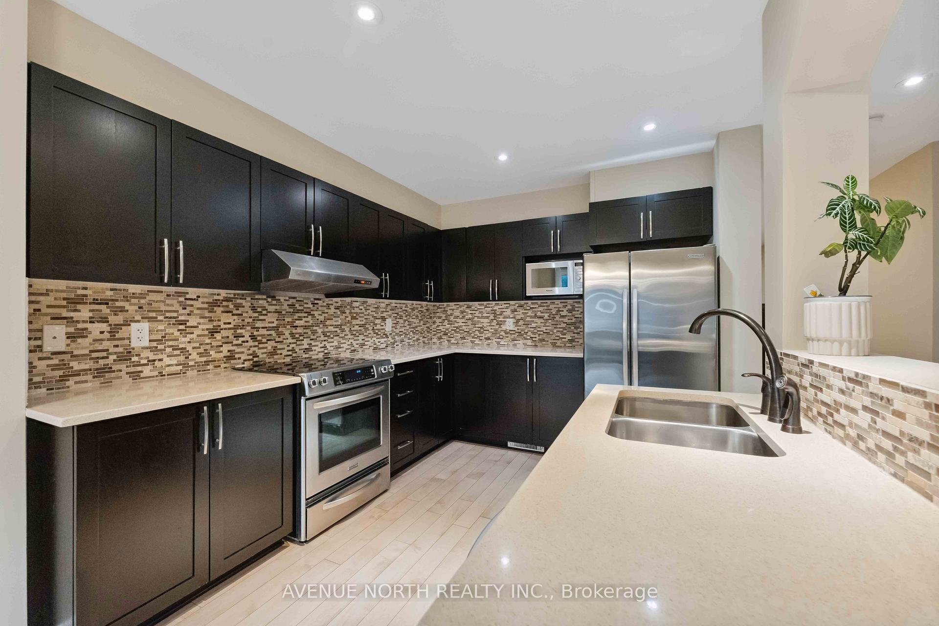 Photo 11 of 88 Cormack Circle, Ottawa, Barrhaven - Strandherd — HOMEH