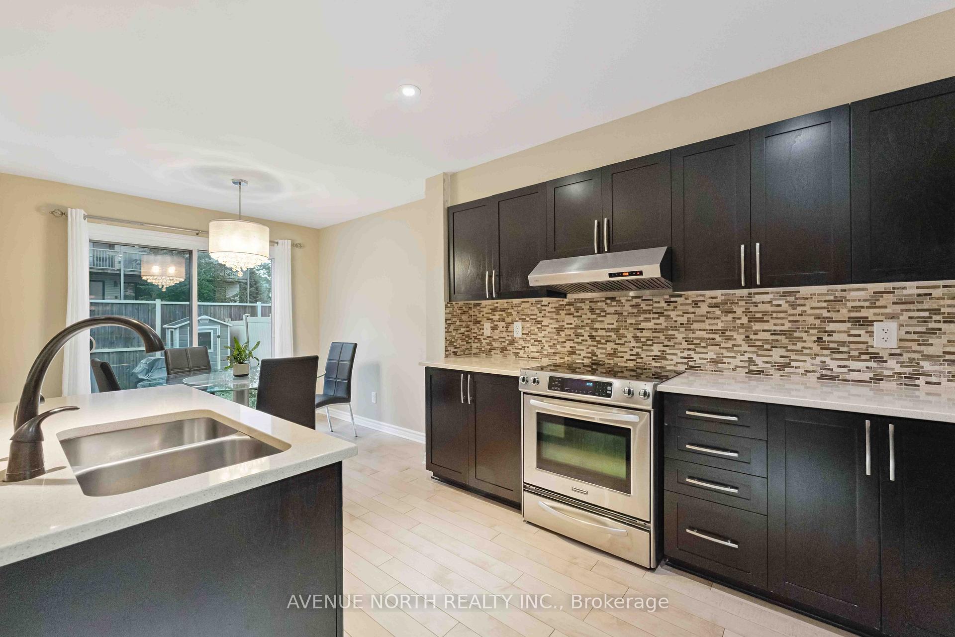 Photo 12 of 88 Cormack Circle, Ottawa, Barrhaven - Strandherd — HOMEH