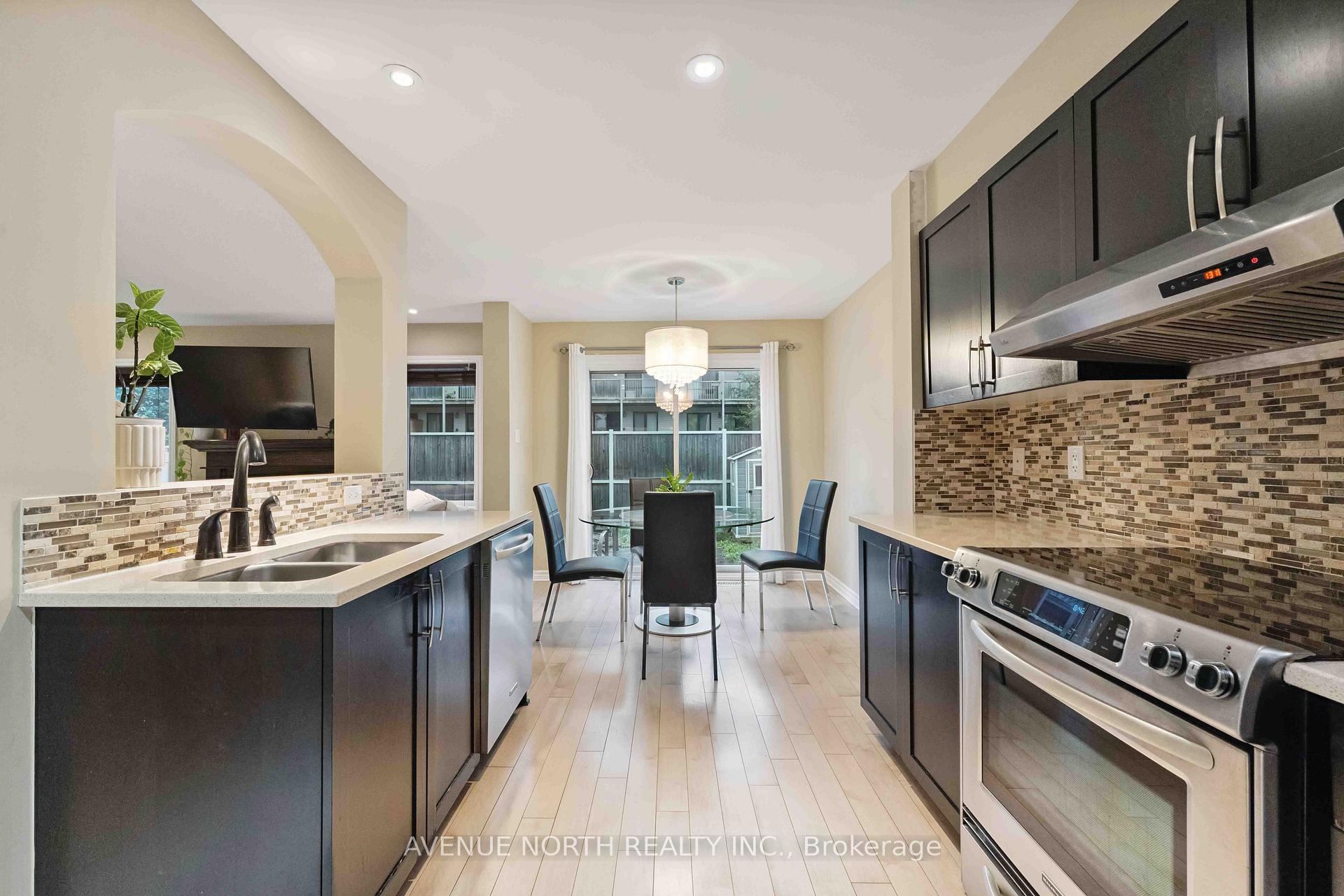 Photo 13 of 88 Cormack Circle, Ottawa, Barrhaven - Strandherd — HOMEH