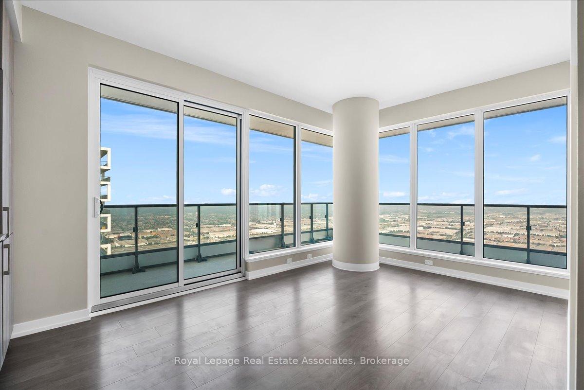 Front of Unit 6112, 950 Portage Parkway