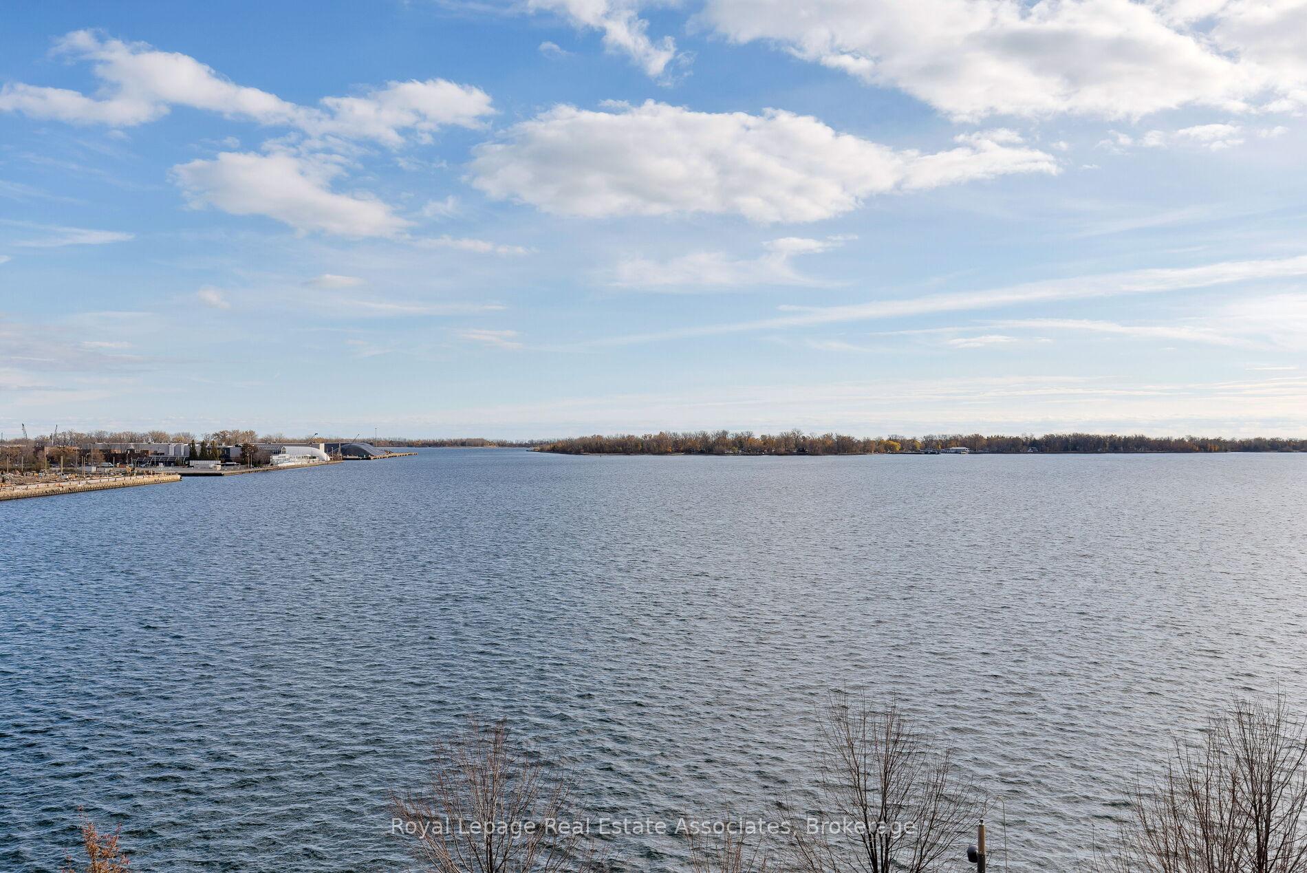Photo 6 of Unit 410, 118 Merchants' Wharf, Toronto, Waterfront Communities — HOMEH
