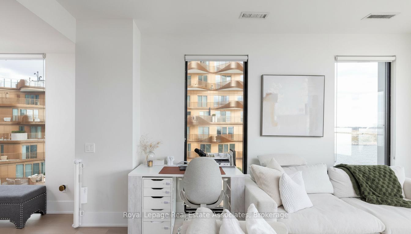Photo 9 of Unit 410, 118 Merchants' Wharf, Toronto, Waterfront Communities — HOMEH