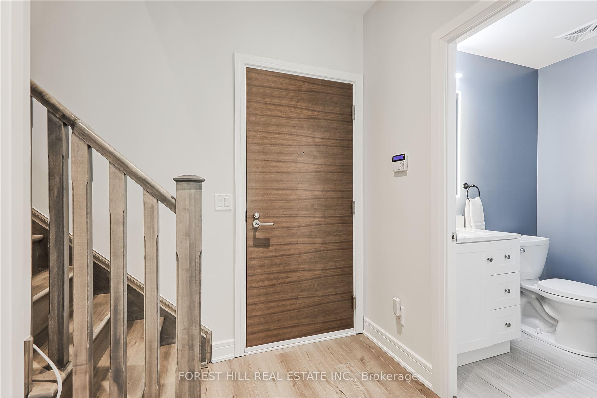 Photo 8 of Unit TH 120, 35 Brian Peck Crescent, Toronto, Leaside — HOMEH