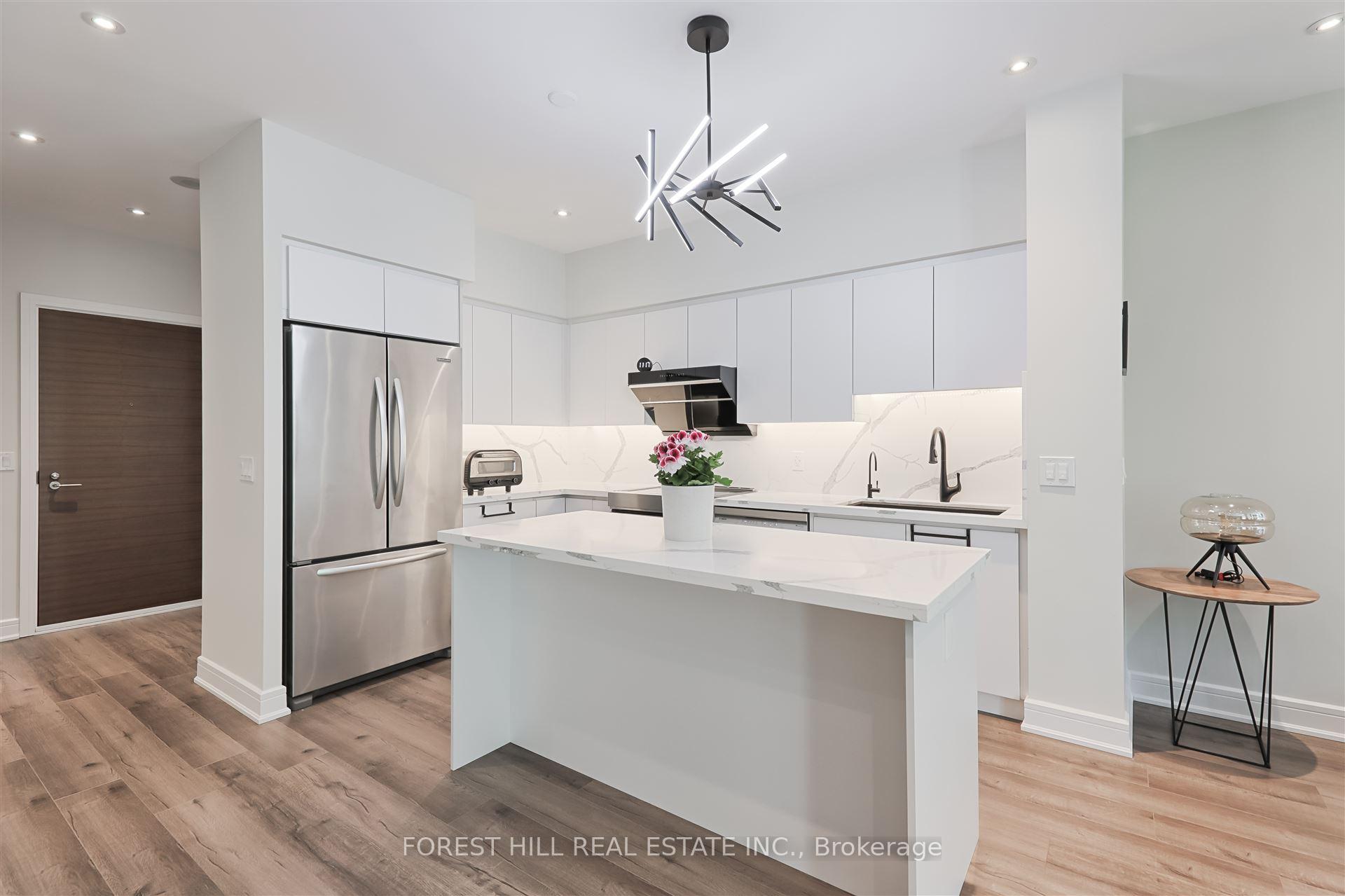 Photo 9 of Unit TH 120, 35 Brian Peck Crescent, Toronto, Leaside — HOMEH
