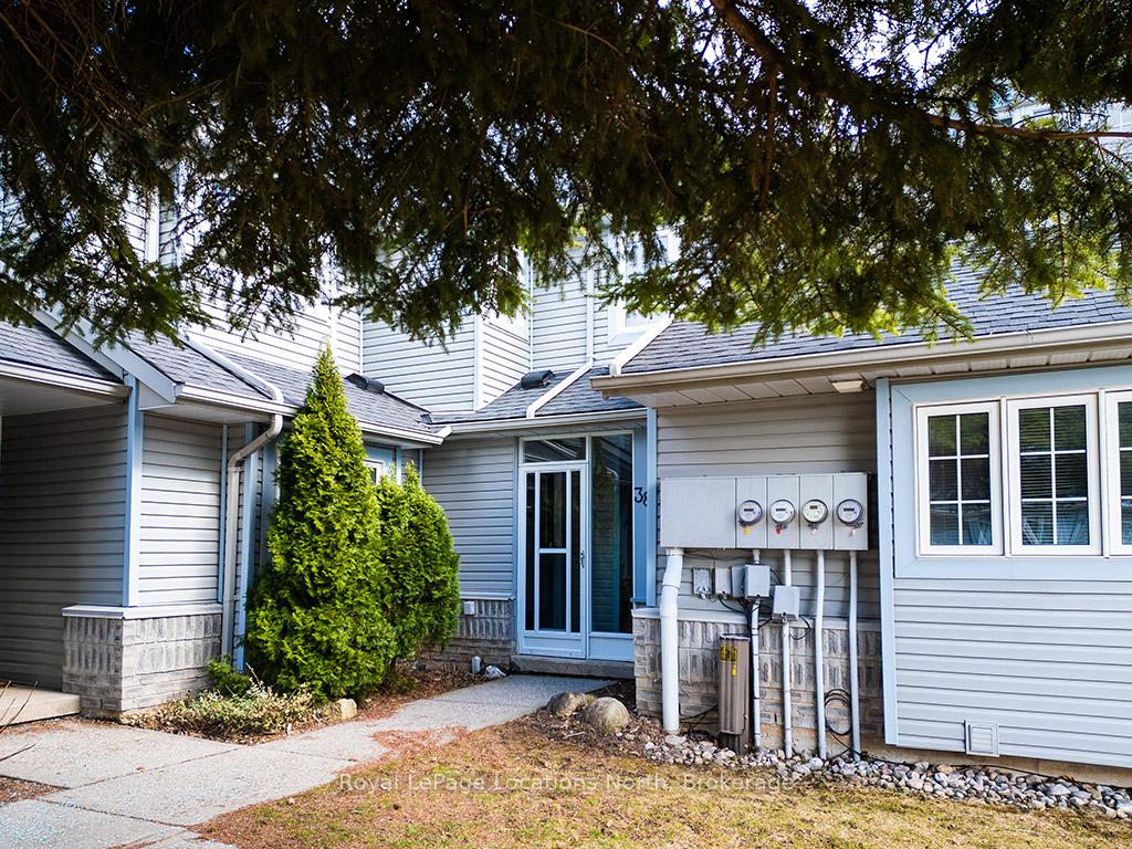 Front of Unit 38, 146 Settlers Way