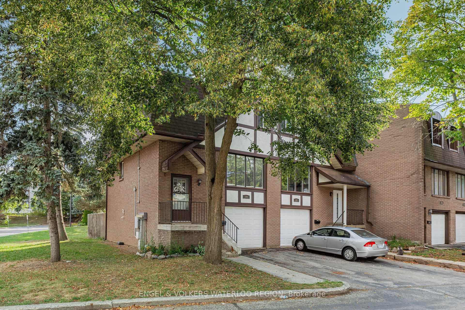 Photo 1 of Unit 28, 49 Cedarwoods Crescent, Kitchener — HOMEH