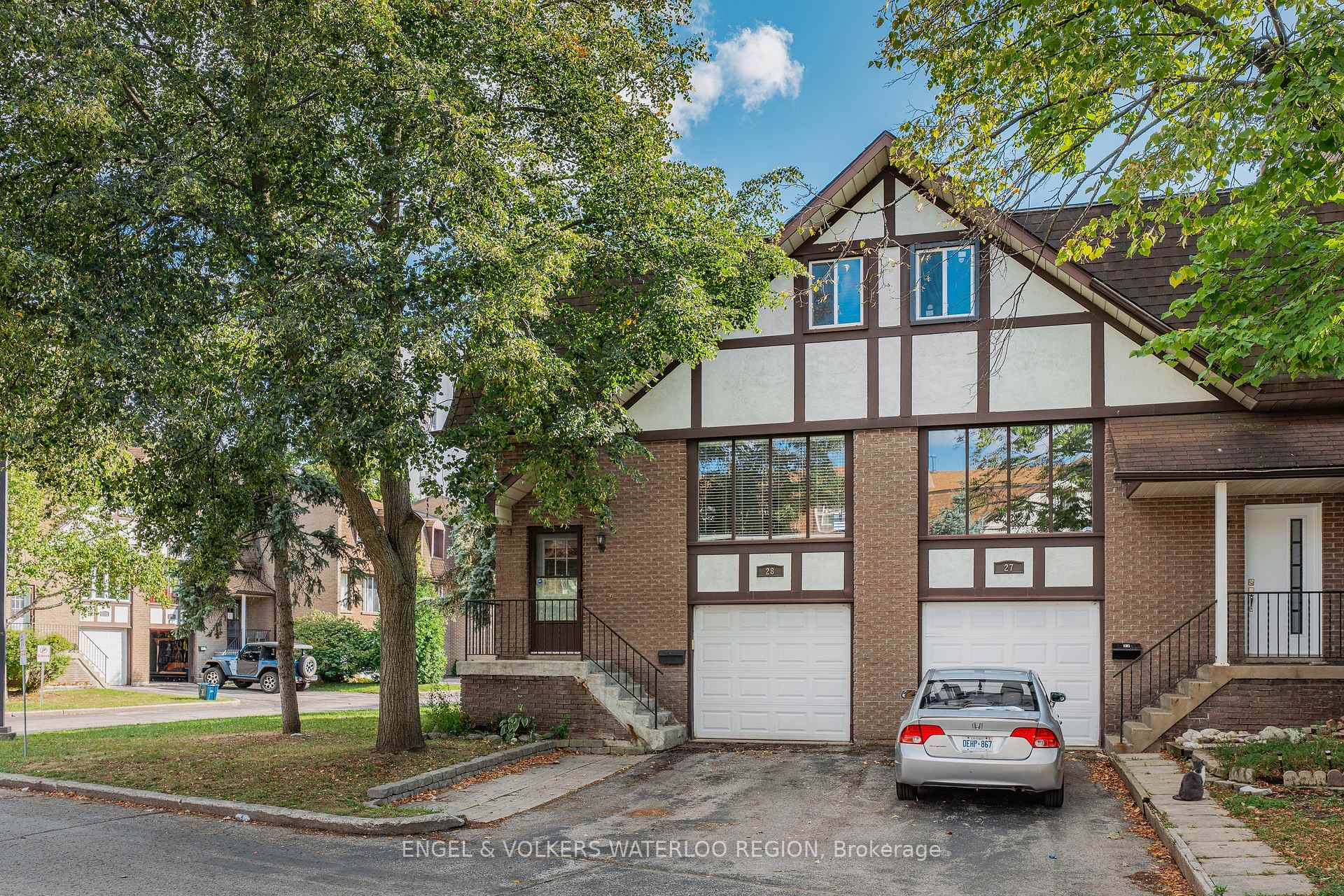 Photo 2 of Unit 28, 49 Cedarwoods Crescent, Kitchener — HOMEH