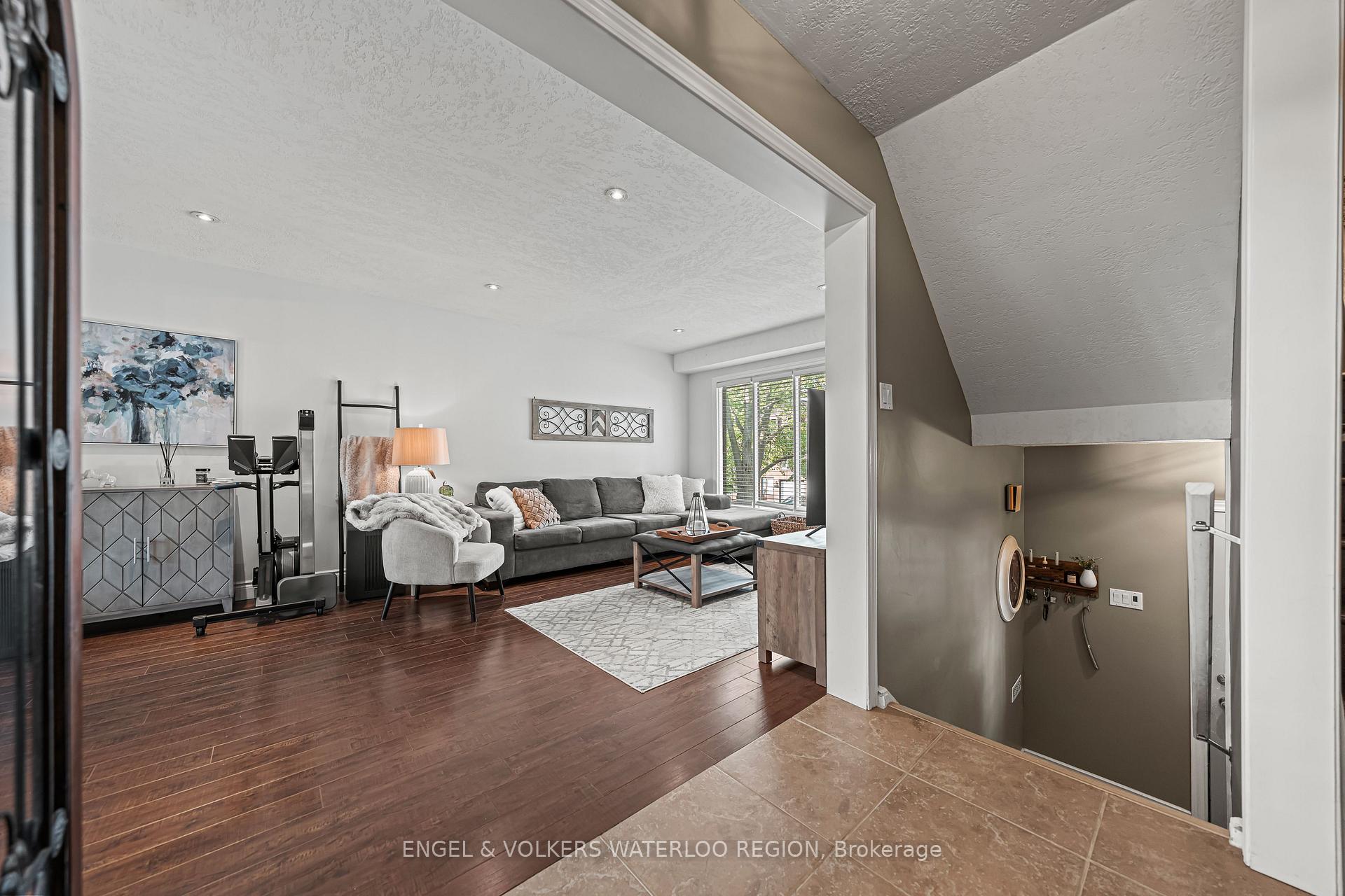 Photo 12 of Unit 28, 49 Cedarwoods Crescent, Kitchener — HOMEH