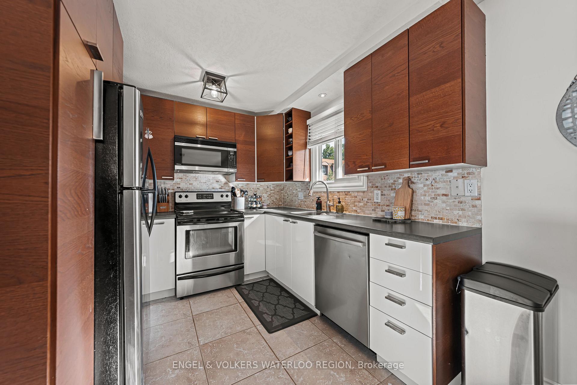 Photo 19 of Unit 28, 49 Cedarwoods Crescent, Kitchener — HOMEH
