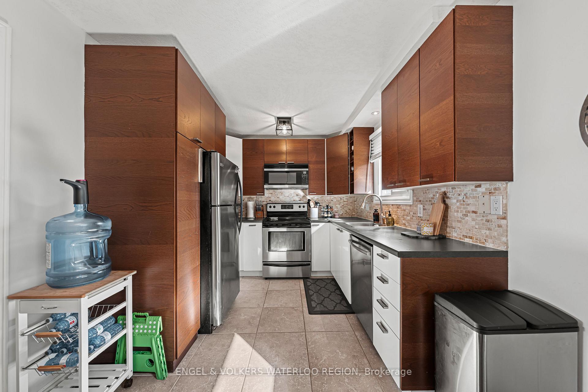 Photo 20 of Unit 28, 49 Cedarwoods Crescent, Kitchener — HOMEH