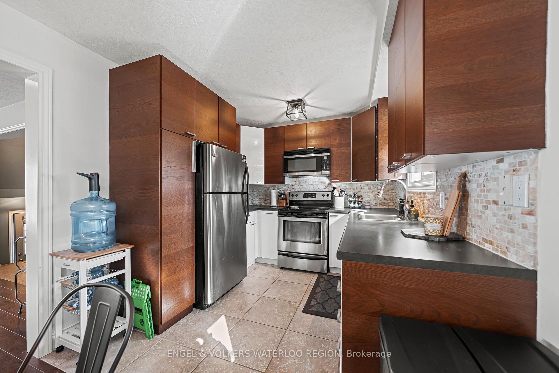 Photo 21 of Unit 28, 49 Cedarwoods Crescent, Kitchener — HOMEH