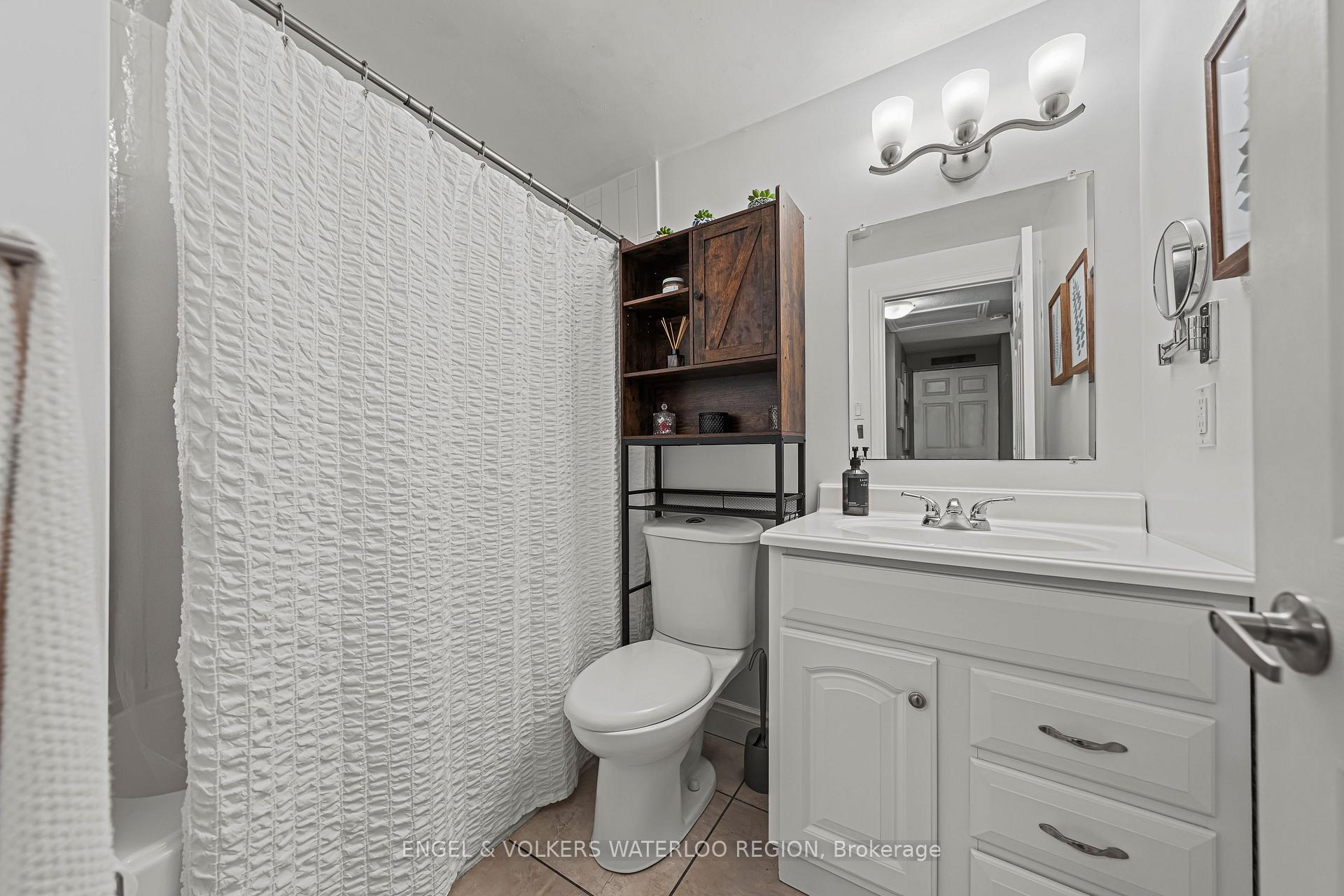 Photo 33 of Unit 28, 49 Cedarwoods Crescent, Kitchener — HOMEH