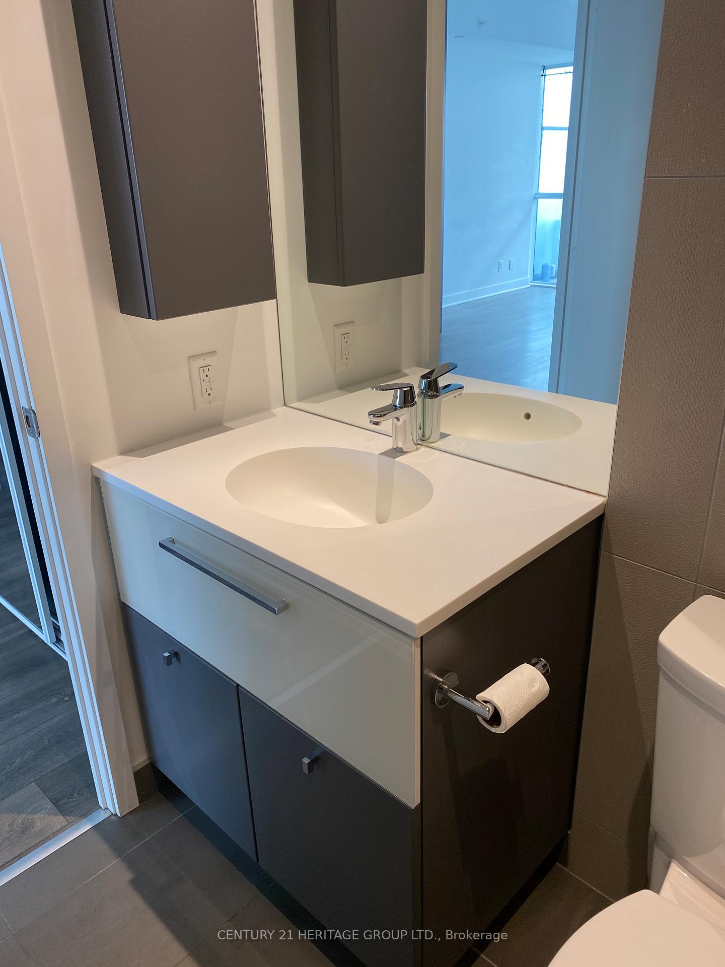 Photo 12 of Unit 4802, 15 Grenville Street, Toronto, Bay Street Corridor — HOMEH