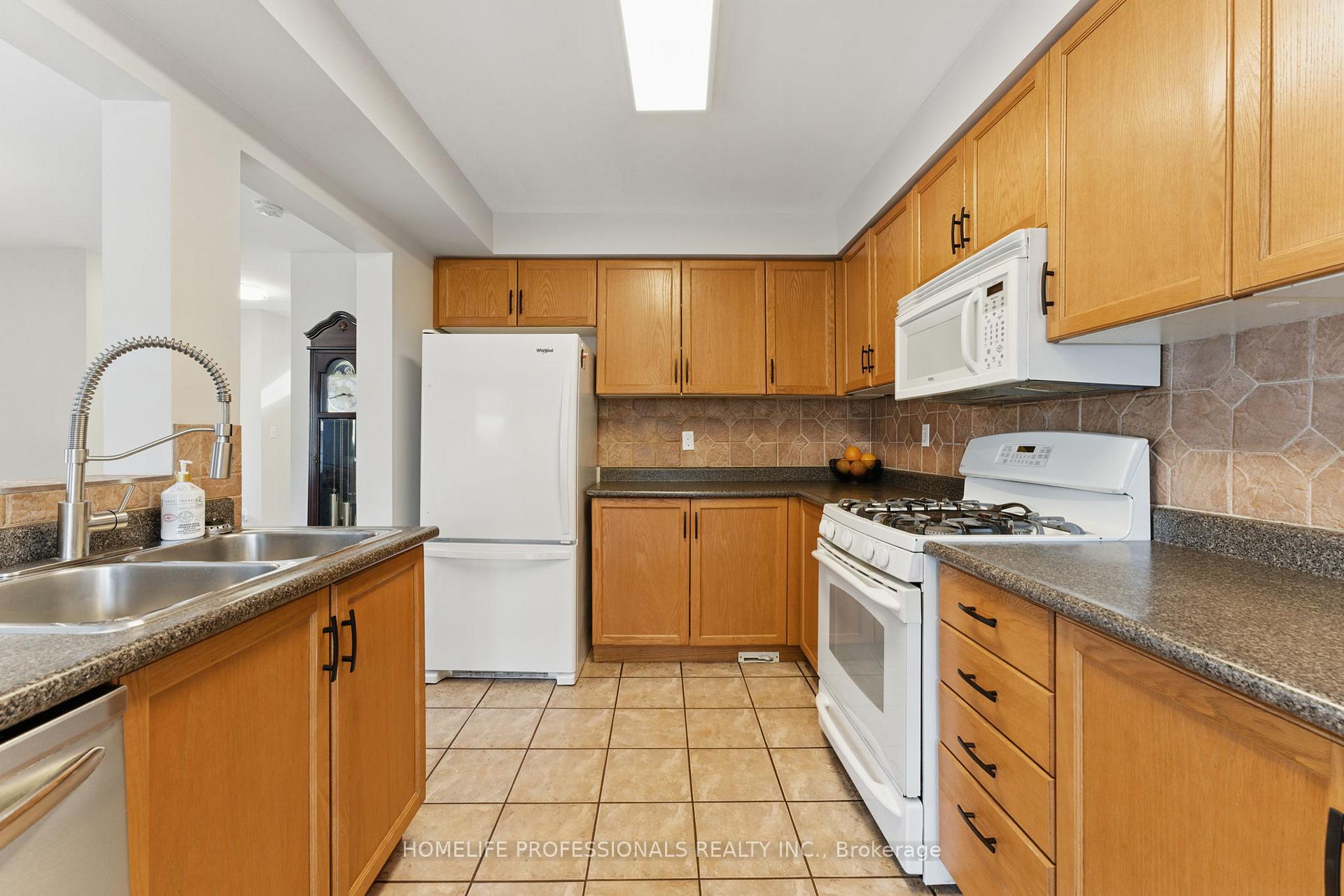 Photo 13 of Unit 32, 485 Green Road, Hamilton, Lakeshore — HOMEH