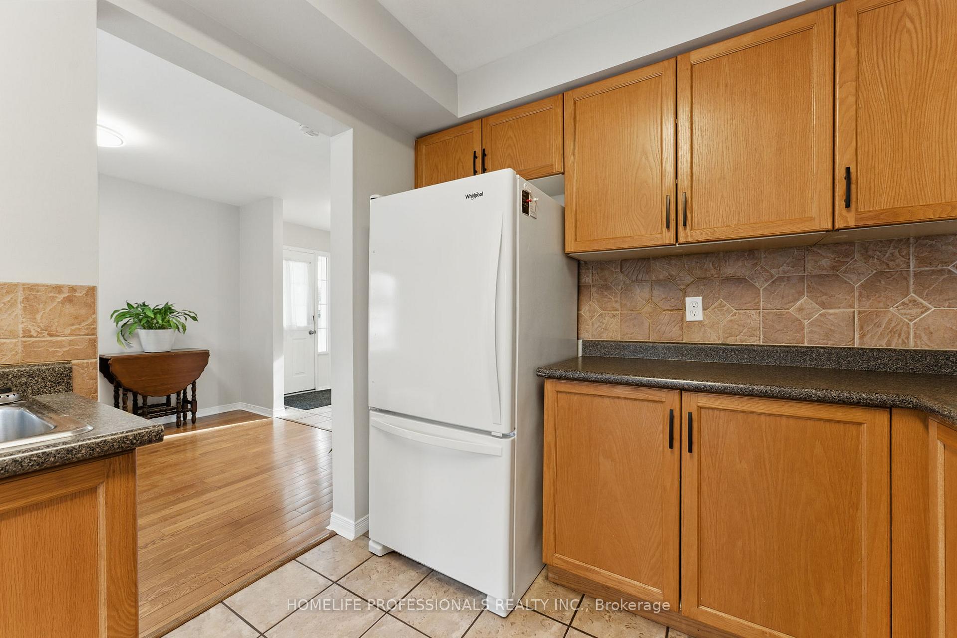 Photo 15 of Unit 32, 485 Green Road, Hamilton, Lakeshore — HOMEH
