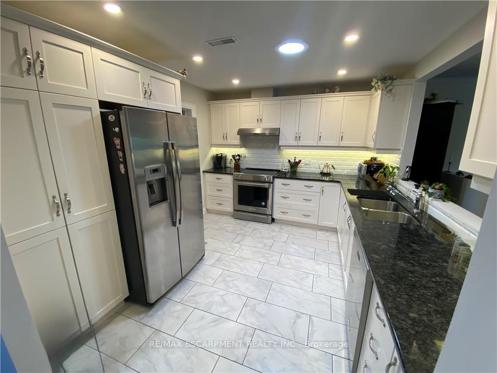 Photo 3 of 37 Bishop Tonnos Way, Hamilton, Kennedy — HOMEH