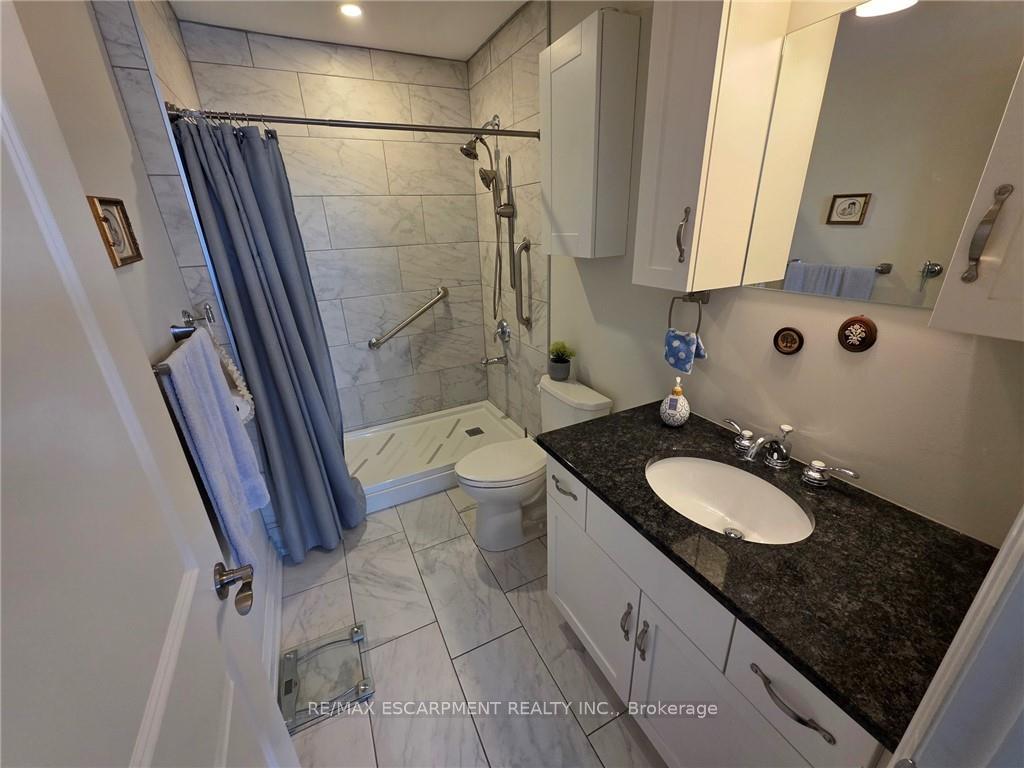 Photo 9 of 37 Bishop Tonnos Way, Hamilton, Kennedy — HOMEH