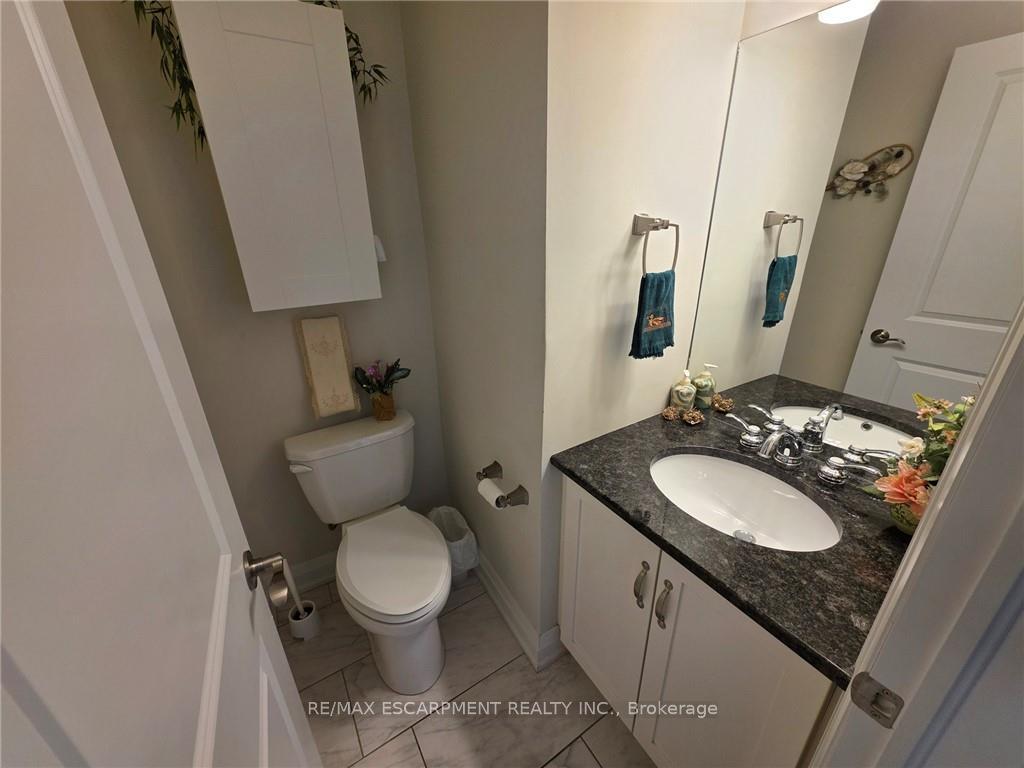 Photo 13 of 37 Bishop Tonnos Way, Hamilton, Kennedy — HOMEH