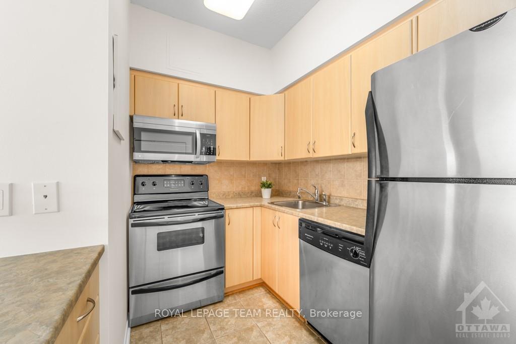 Photo 4 of Unit 711, 225 Alvin Road, Ottawa, Manor Park — HOMEH